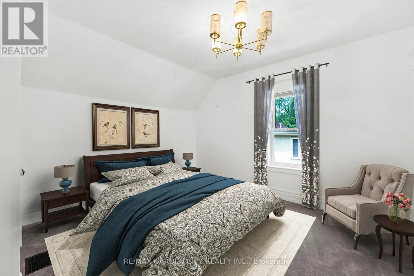 14 ROBINSON STREET S