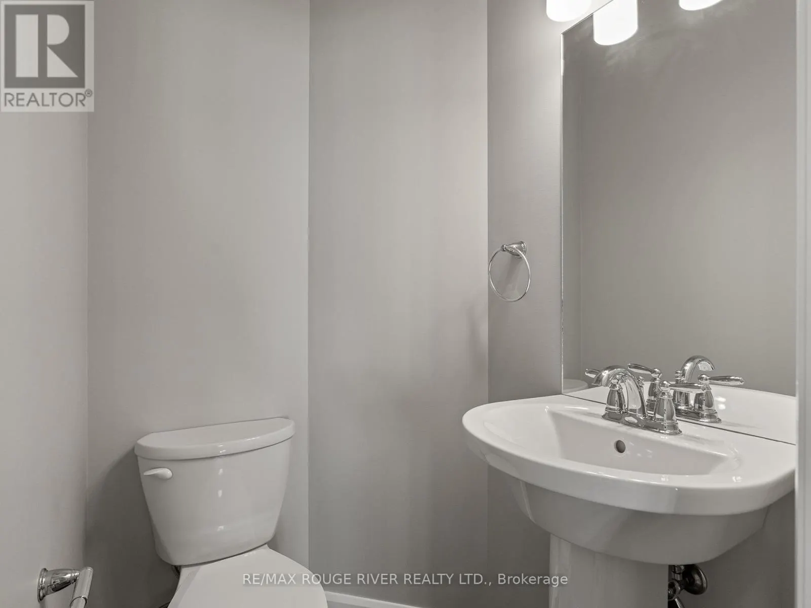201 - 14 MEADOWCREEK DRIVE, #201