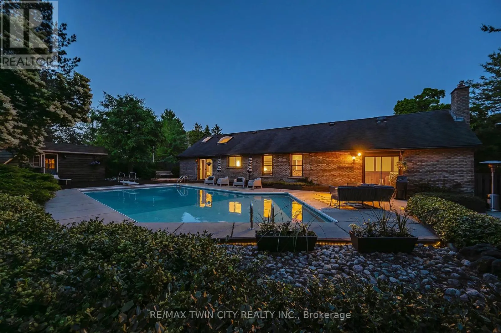 105 GRANDVIEW DRIVE