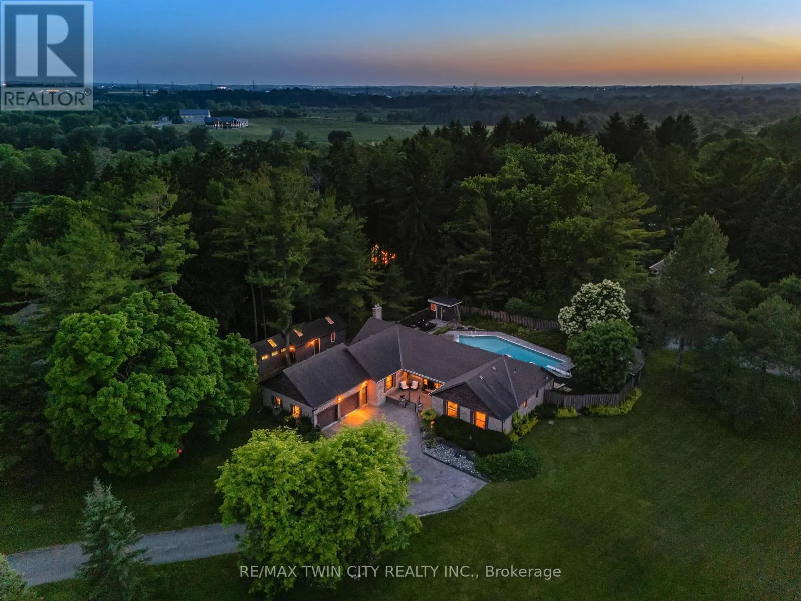 105 GRANDVIEW DRIVE