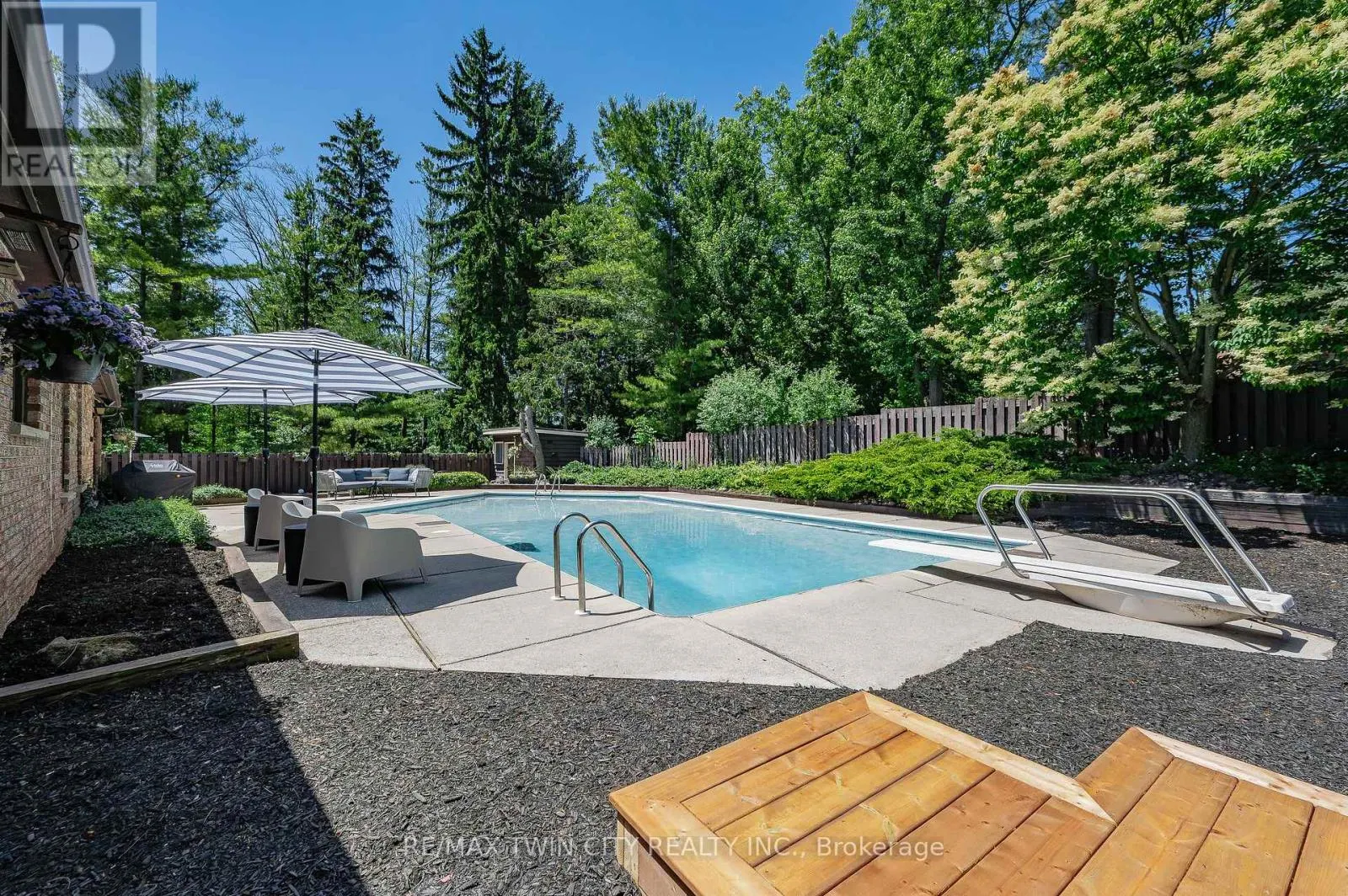 105 GRANDVIEW DRIVE