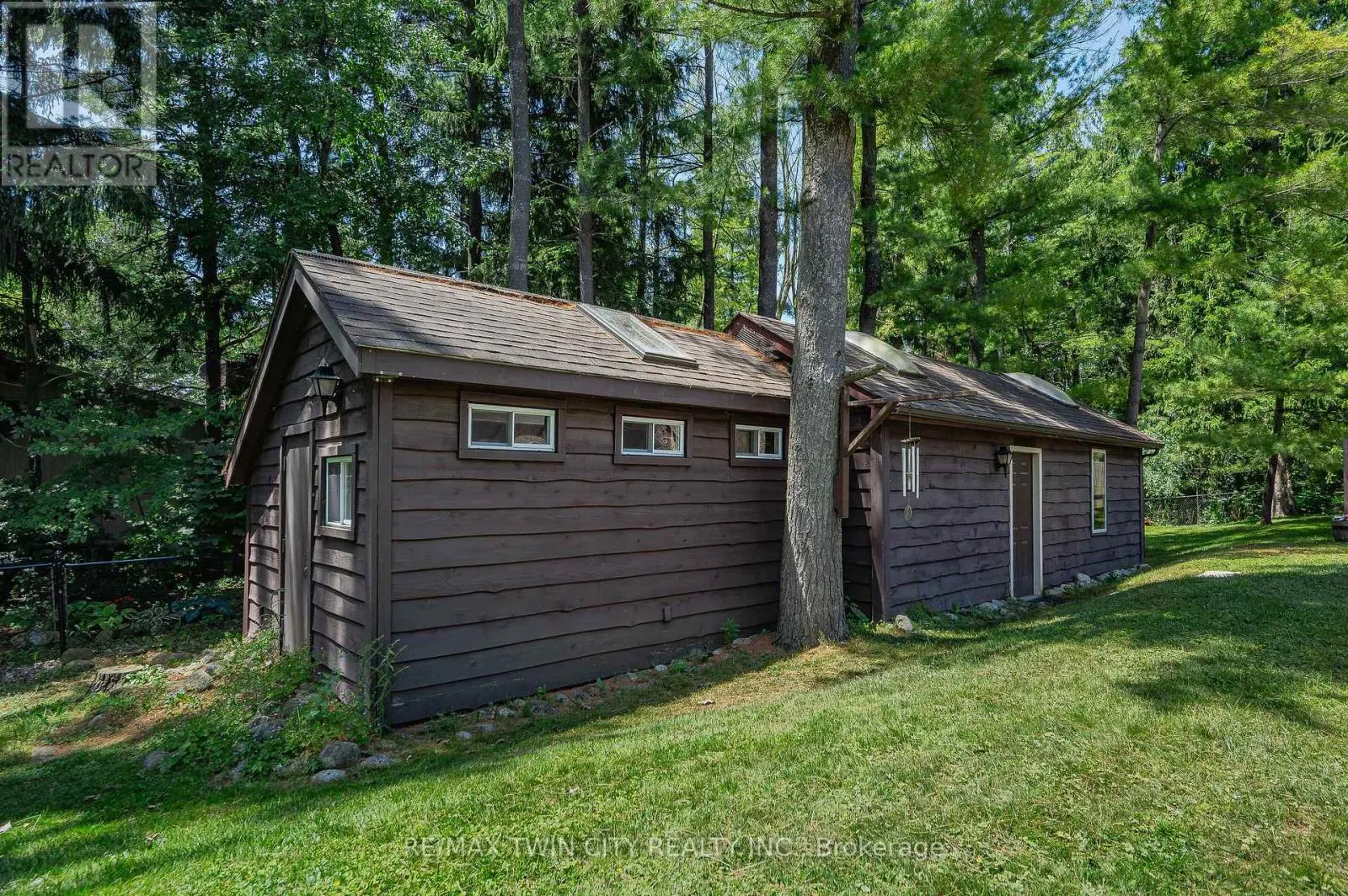 105 GRANDVIEW DRIVE