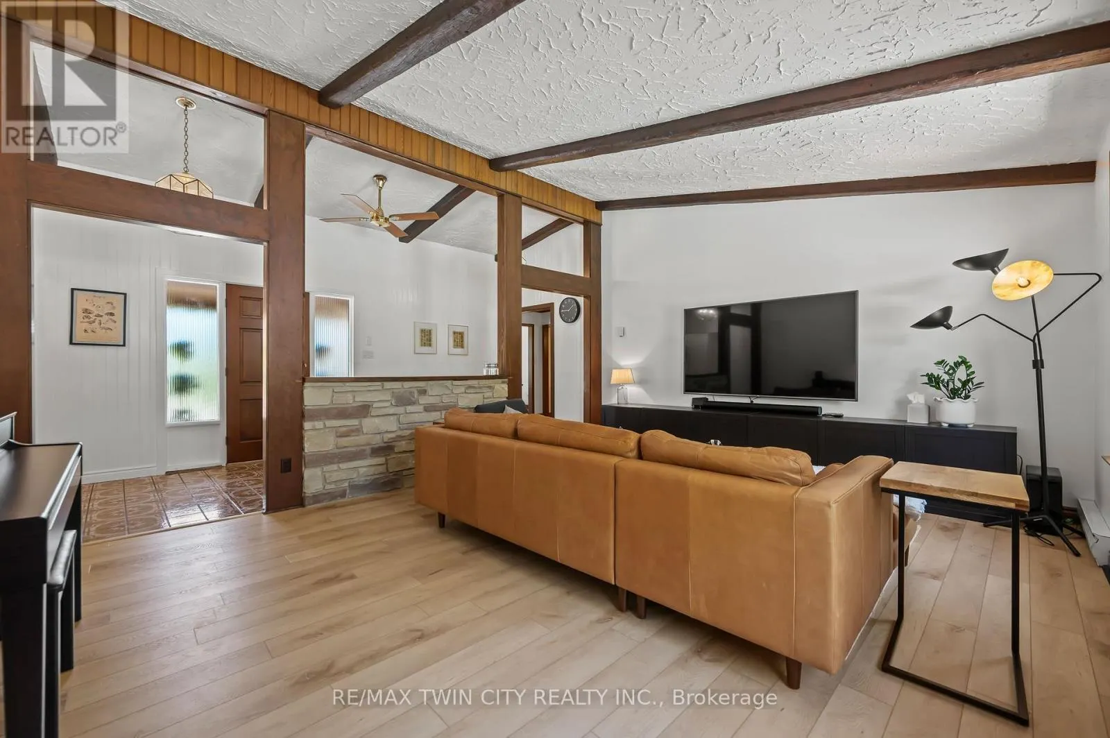 105 GRANDVIEW DRIVE