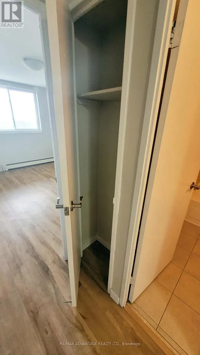 806 - 563 MORNINGTON AVENUE, #806