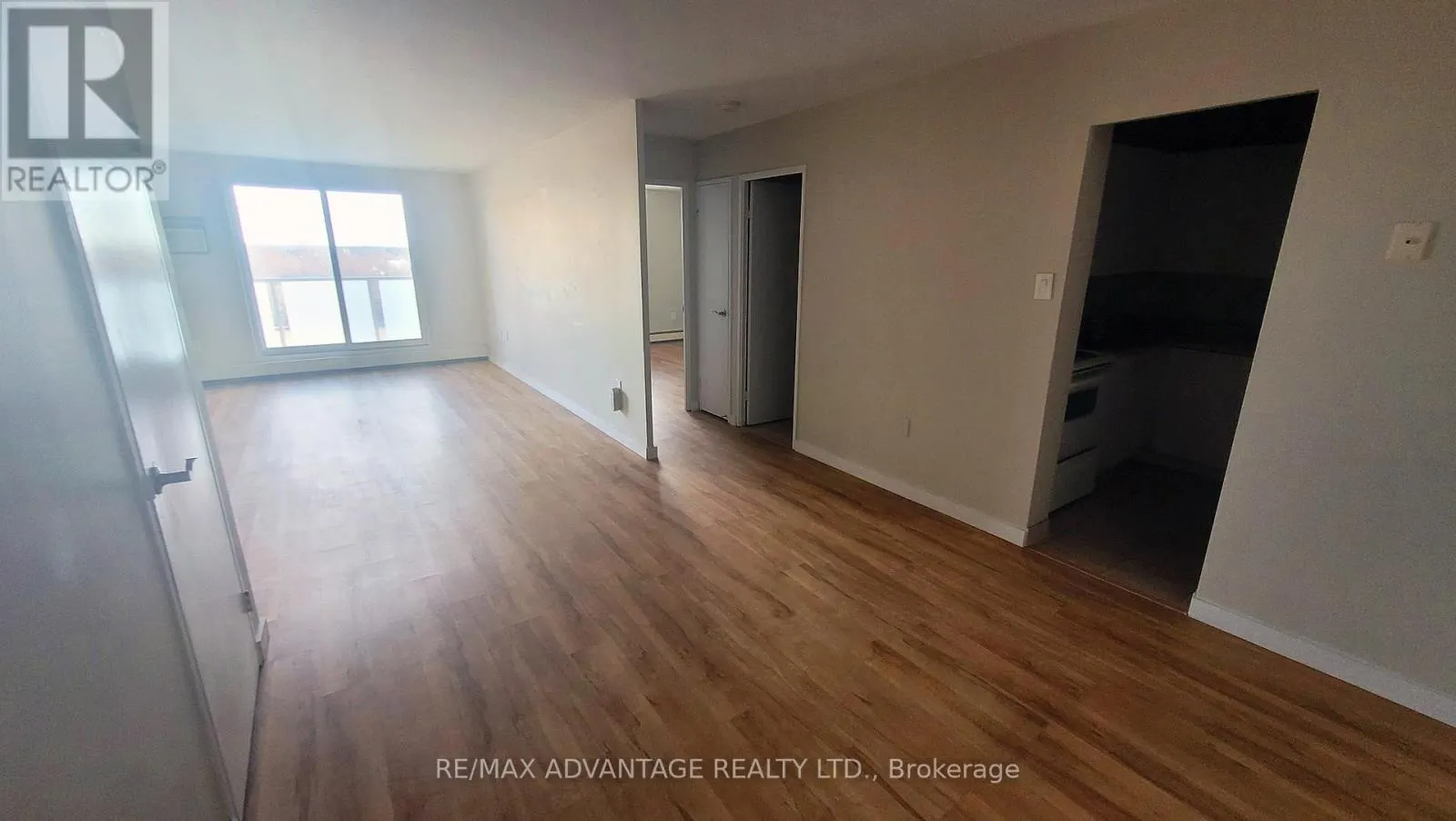 806 - 563 MORNINGTON AVENUE, #806