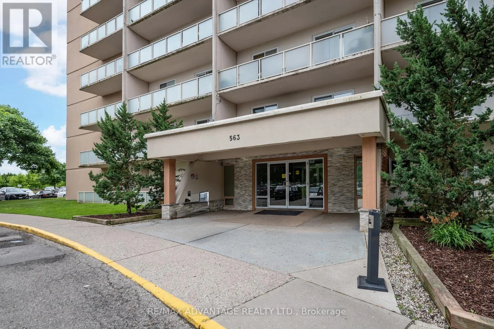 806 - 563 MORNINGTON AVENUE, #806