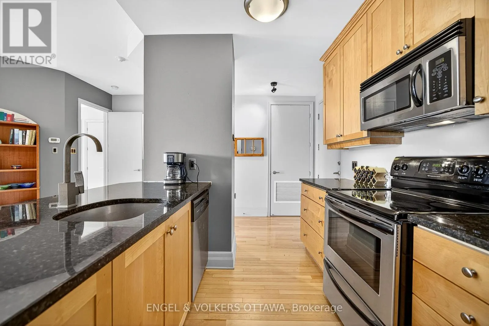 404 - 420 BERKLEY AVENUE