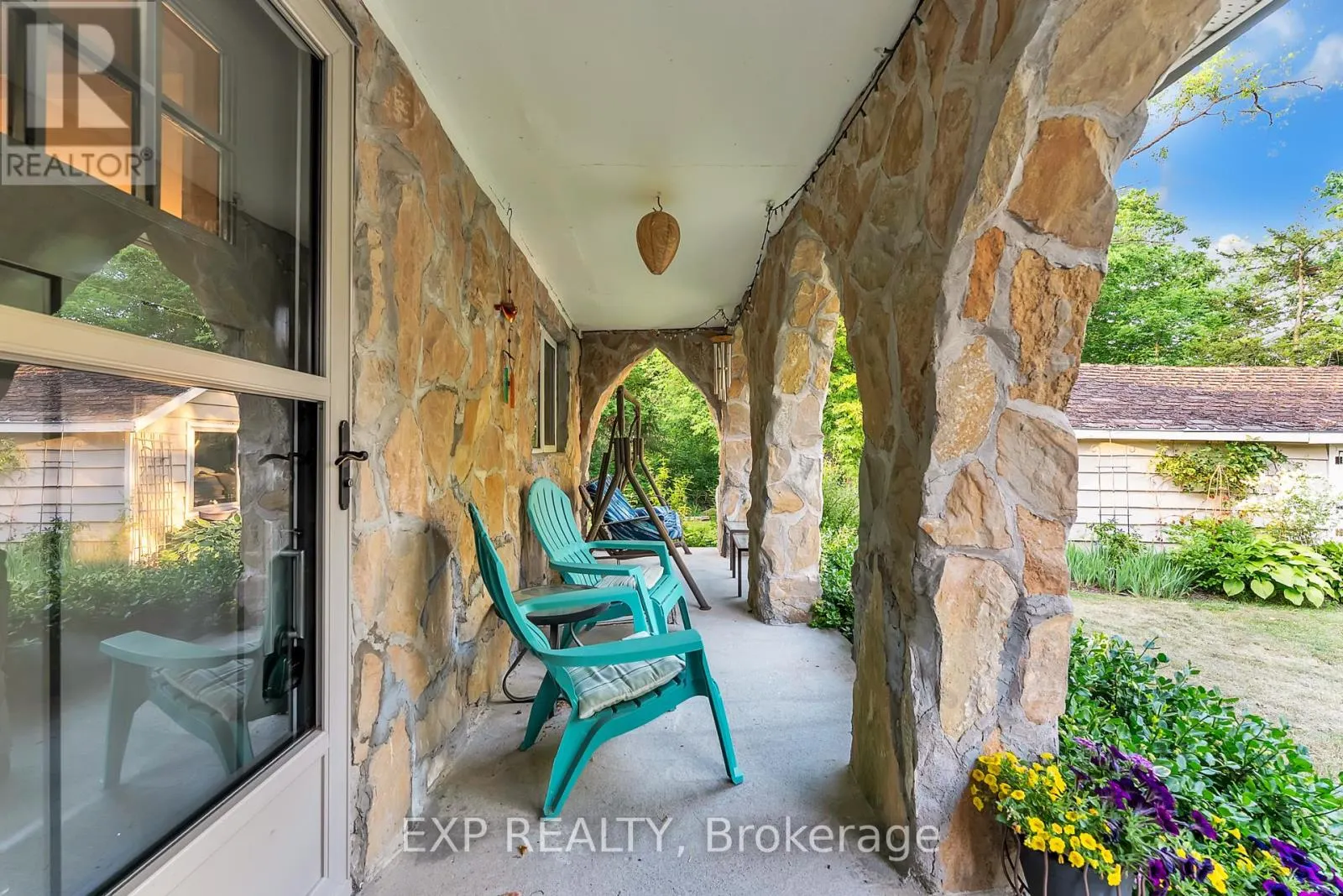 587 SCUTTLEHOLE ROAD