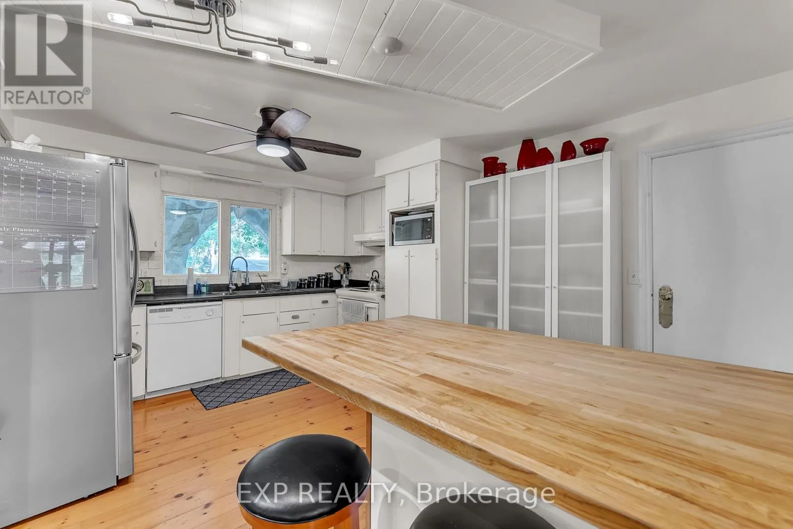 587 SCUTTLEHOLE ROAD