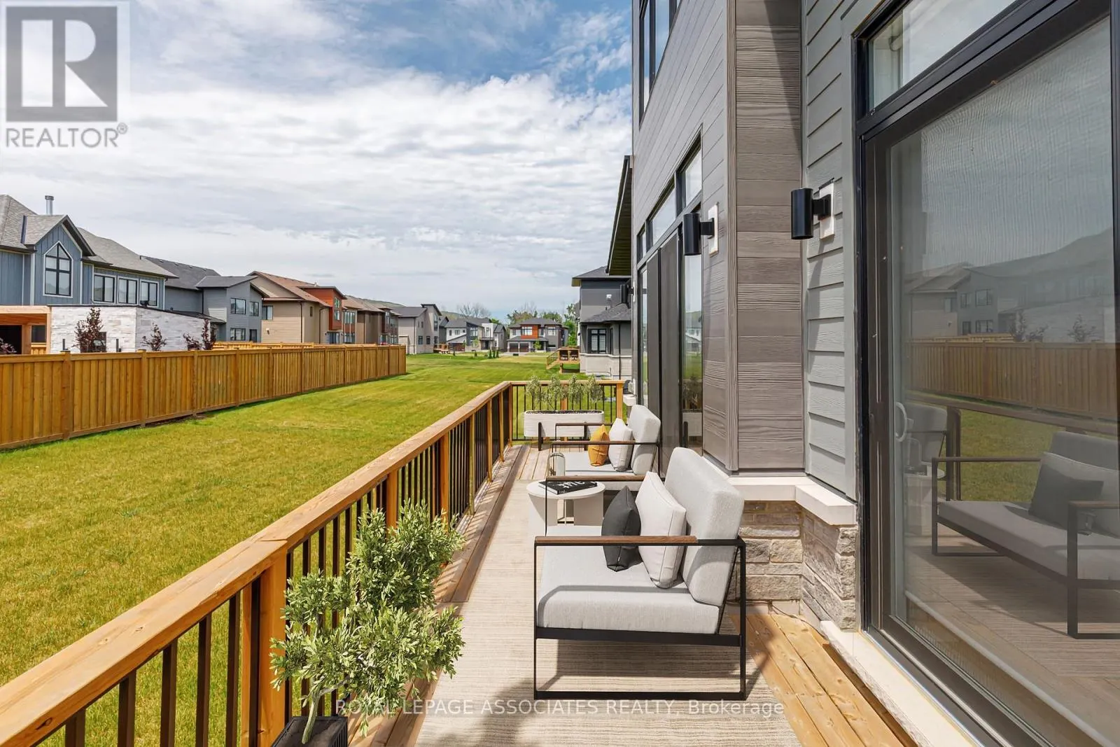 111 CATTAIL CRESCENT