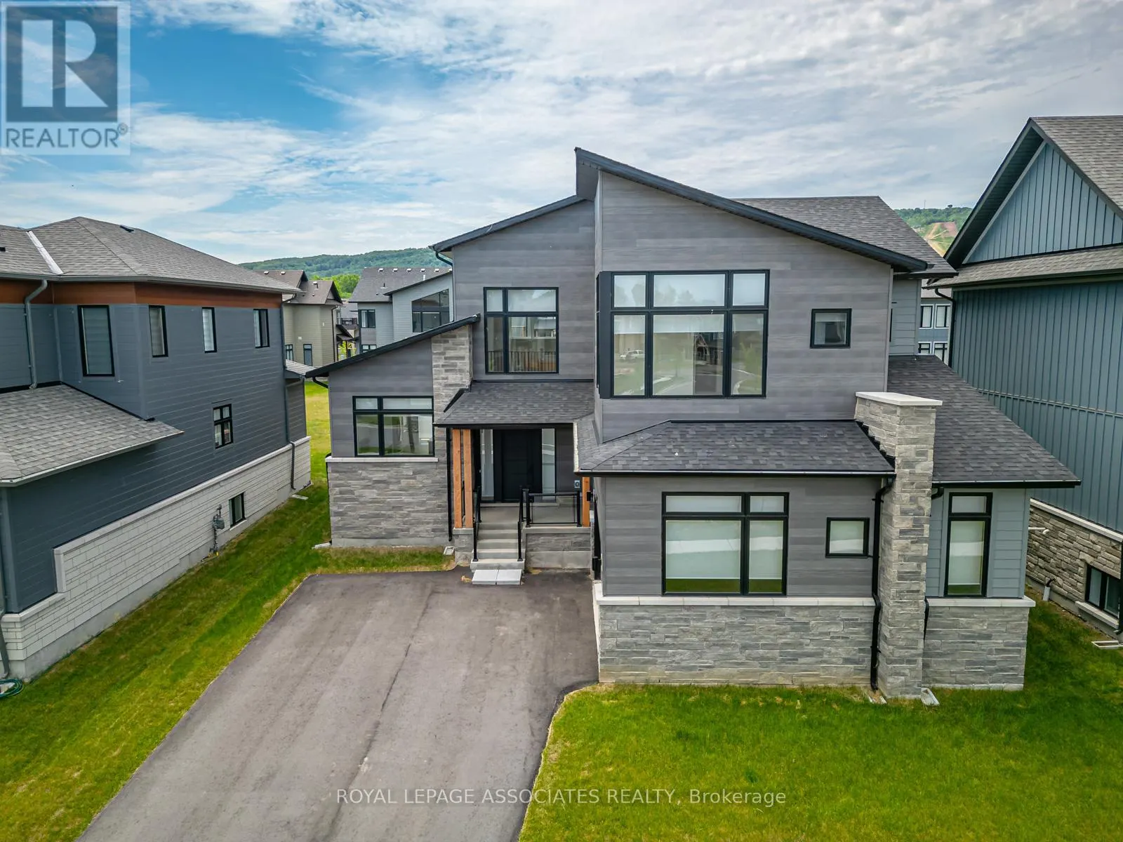 111 CATTAIL CRESCENT