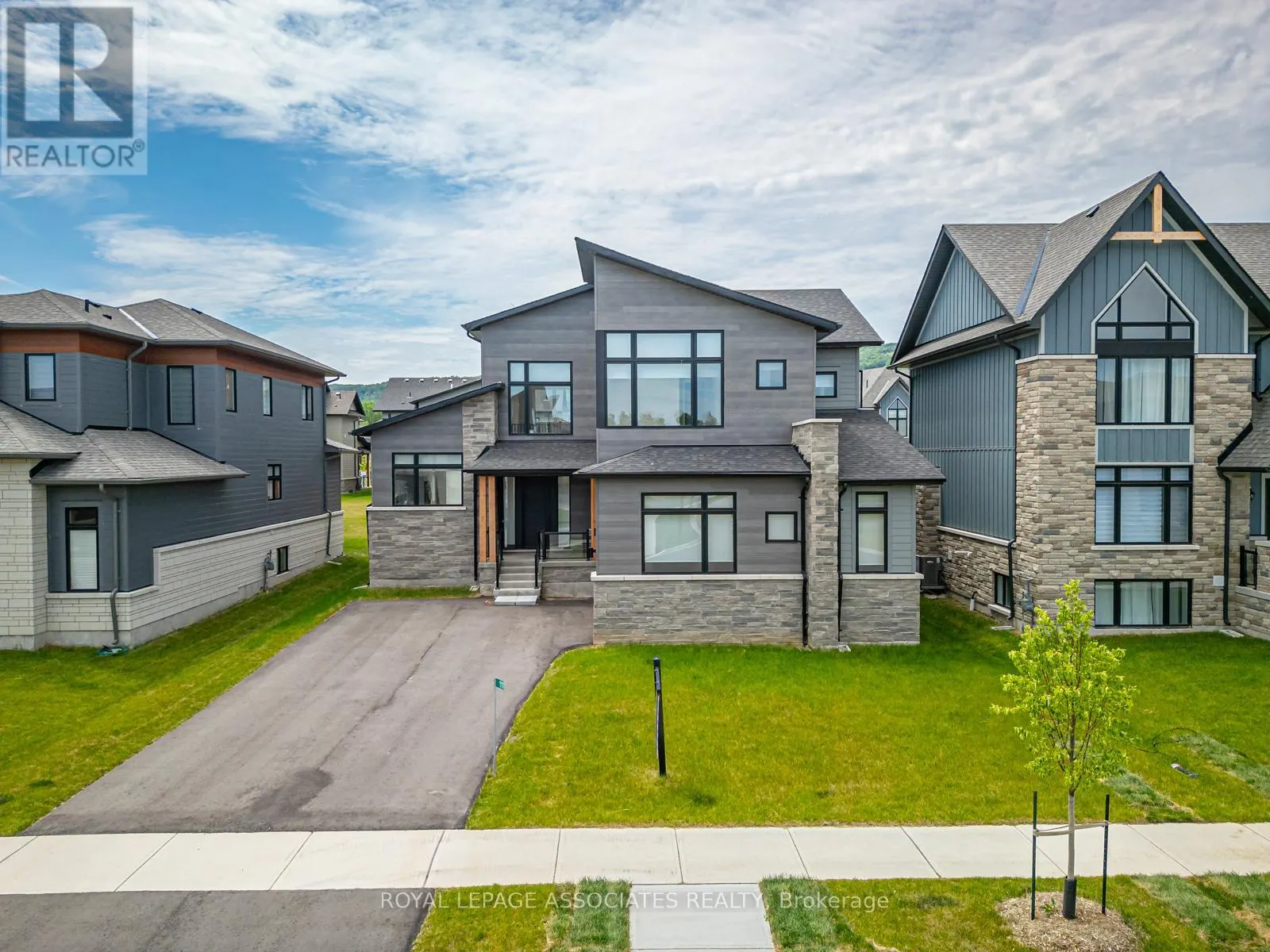 111 CATTAIL CRESCENT