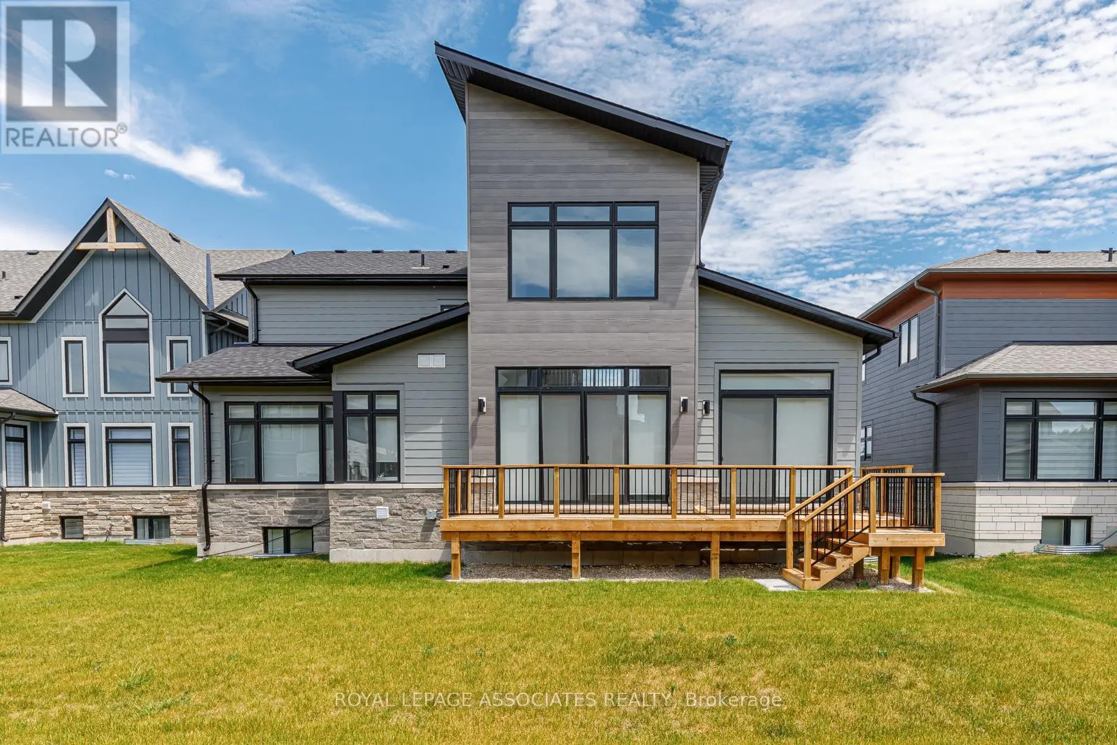111 CATTAIL CRESCENT