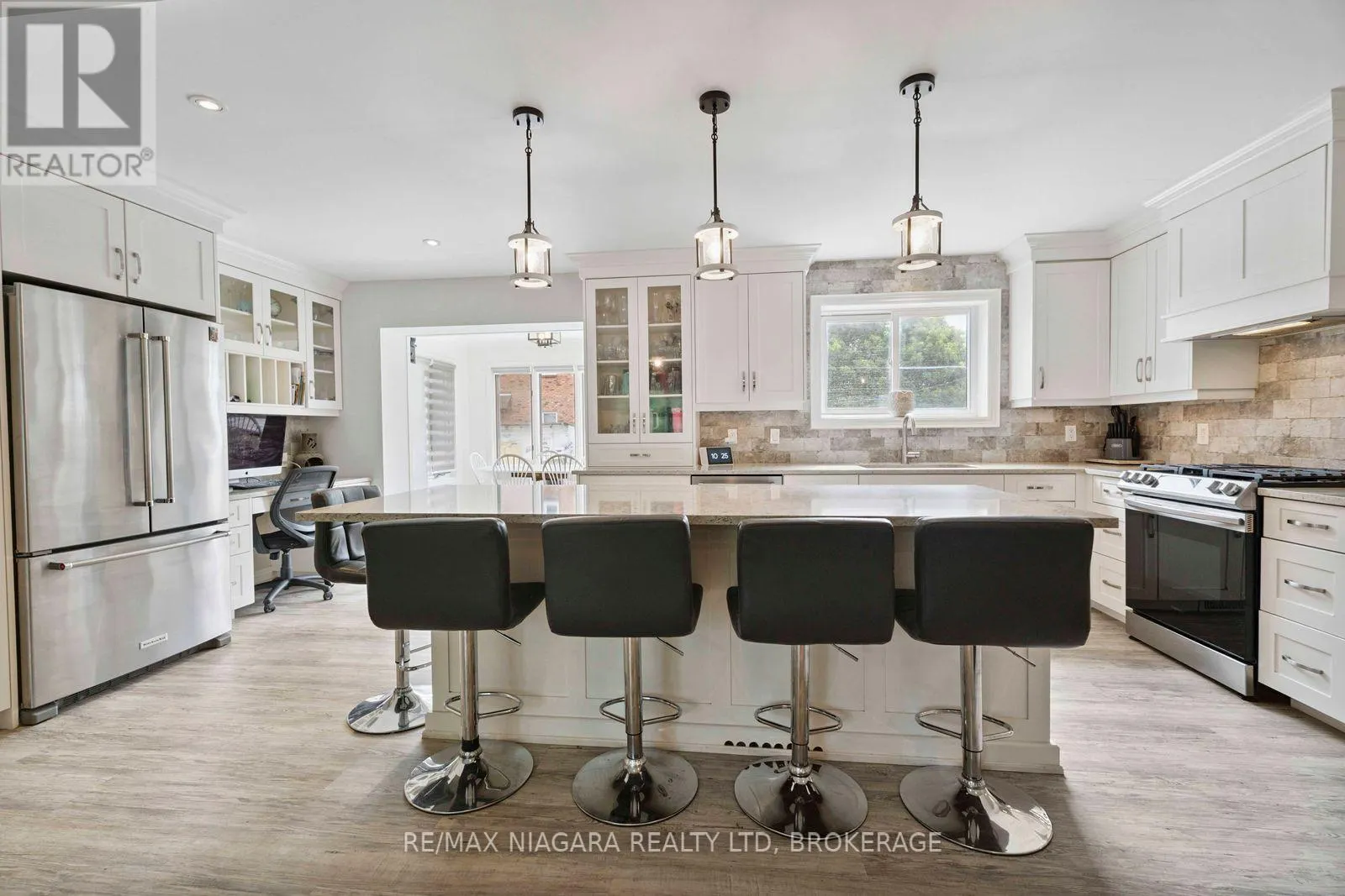 48 MICHAEL DRIVE S