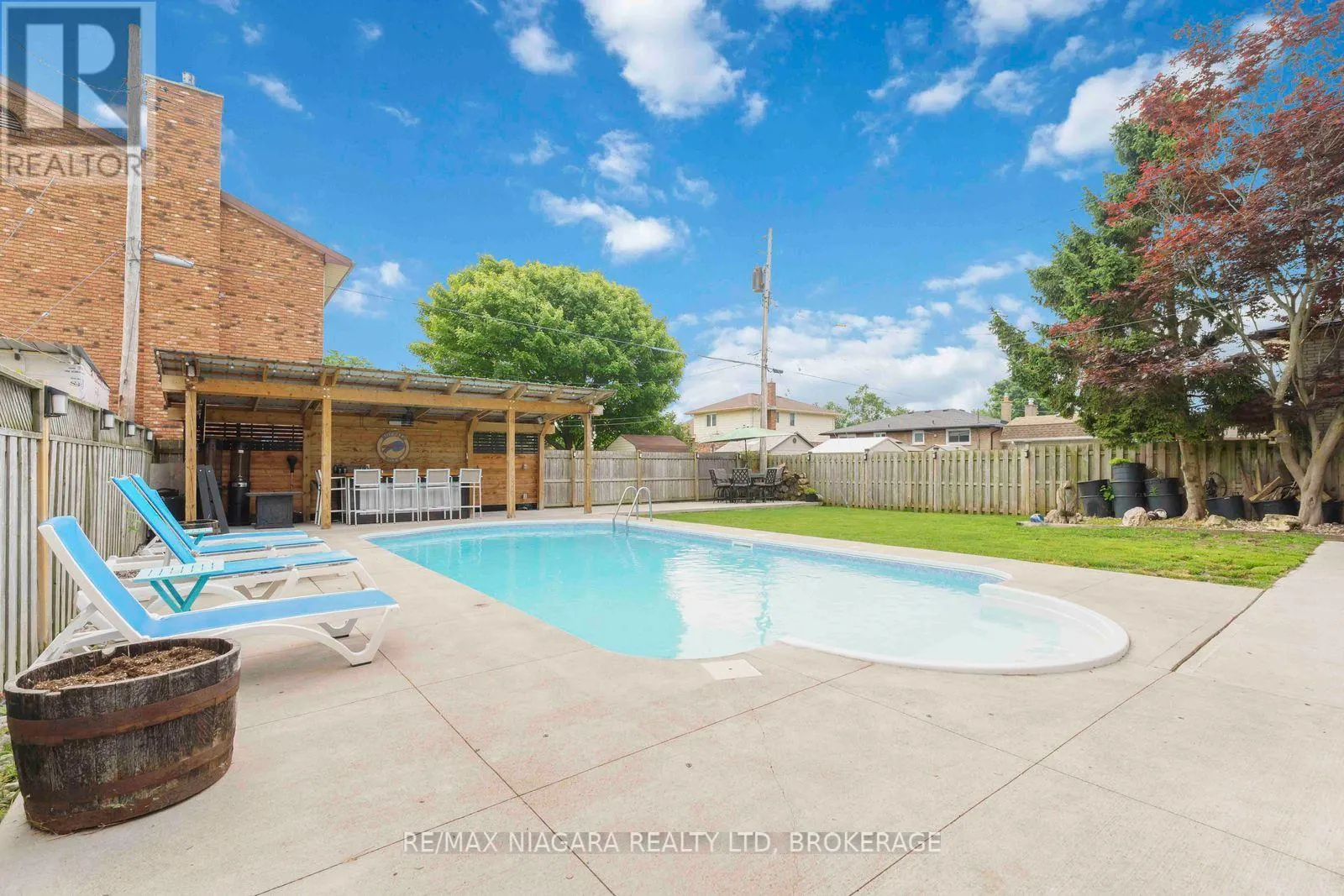 48 MICHAEL DRIVE S