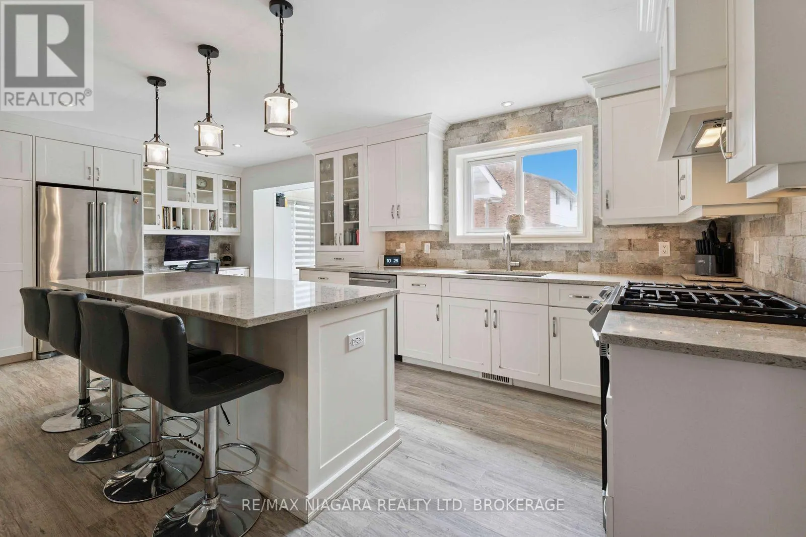 48 MICHAEL DRIVE S