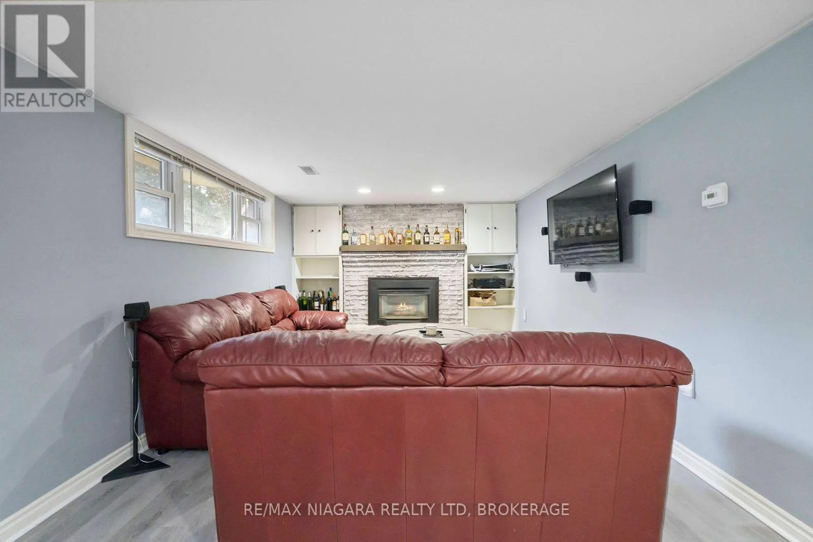 48 MICHAEL DRIVE S