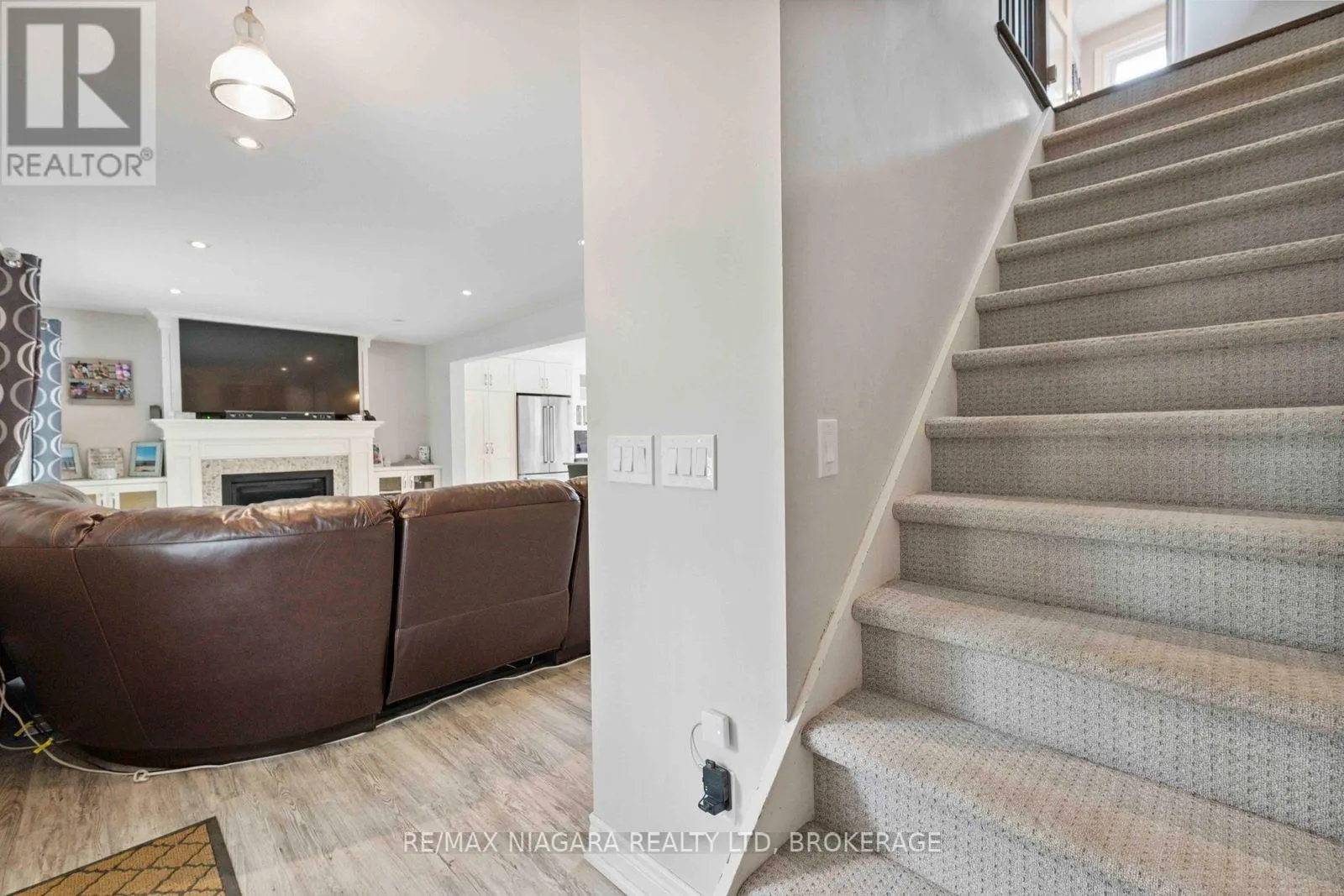 48 MICHAEL DRIVE S