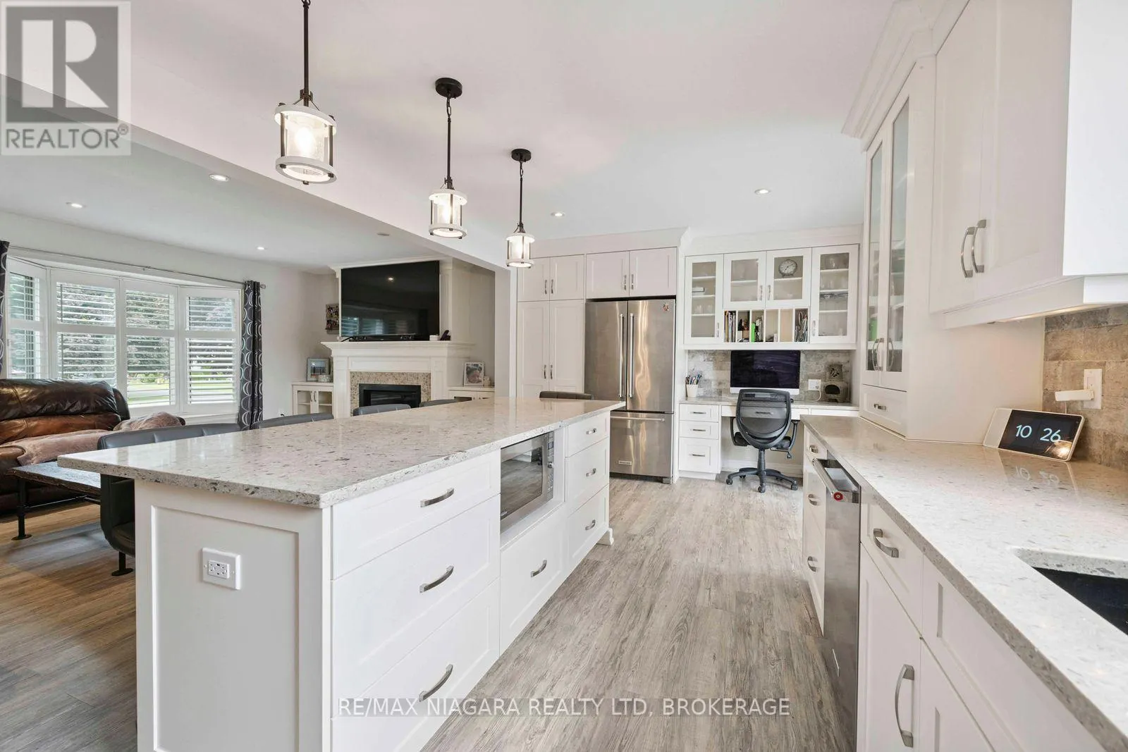 48 MICHAEL DRIVE S