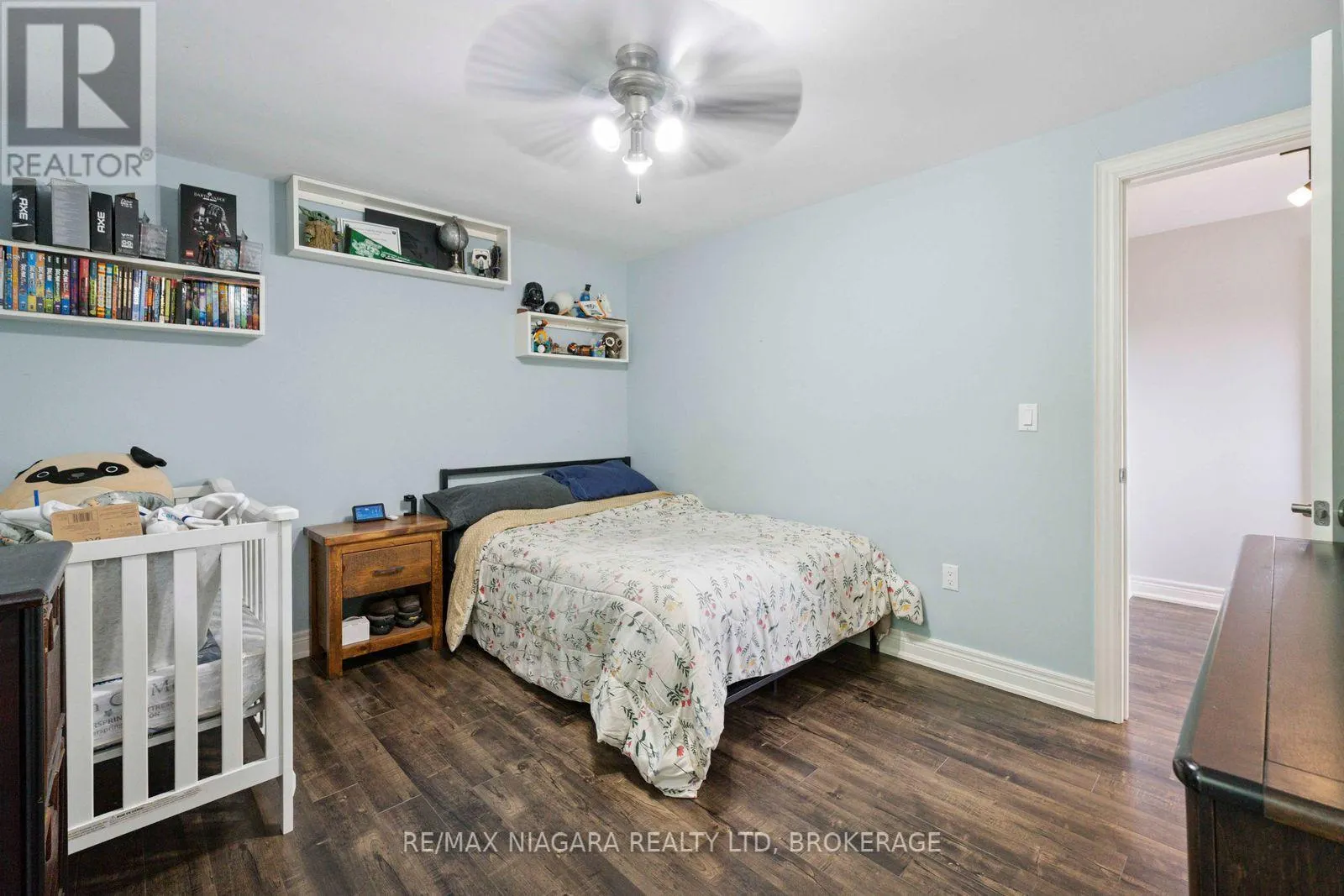 48 MICHAEL DRIVE S