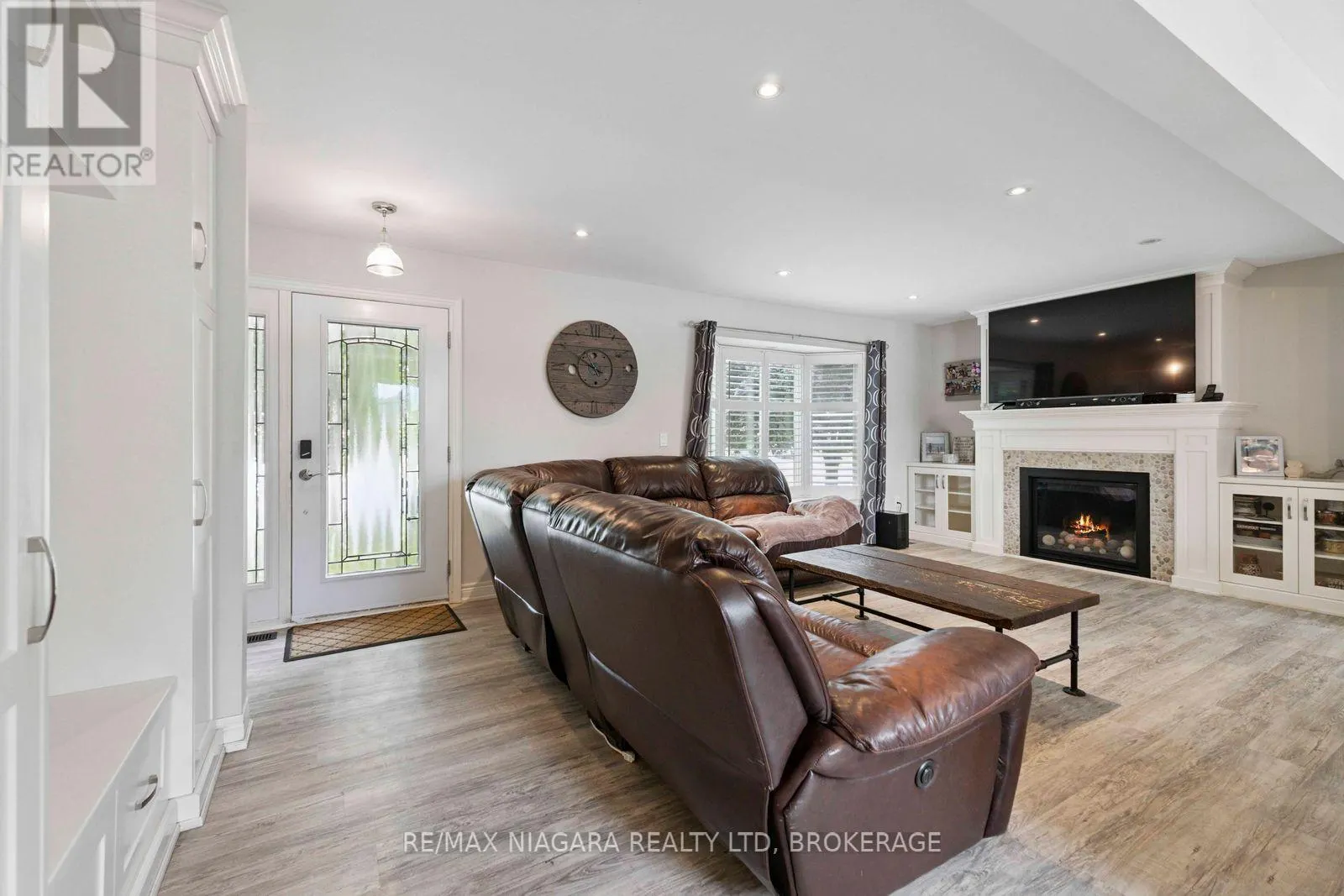 48 MICHAEL DRIVE S