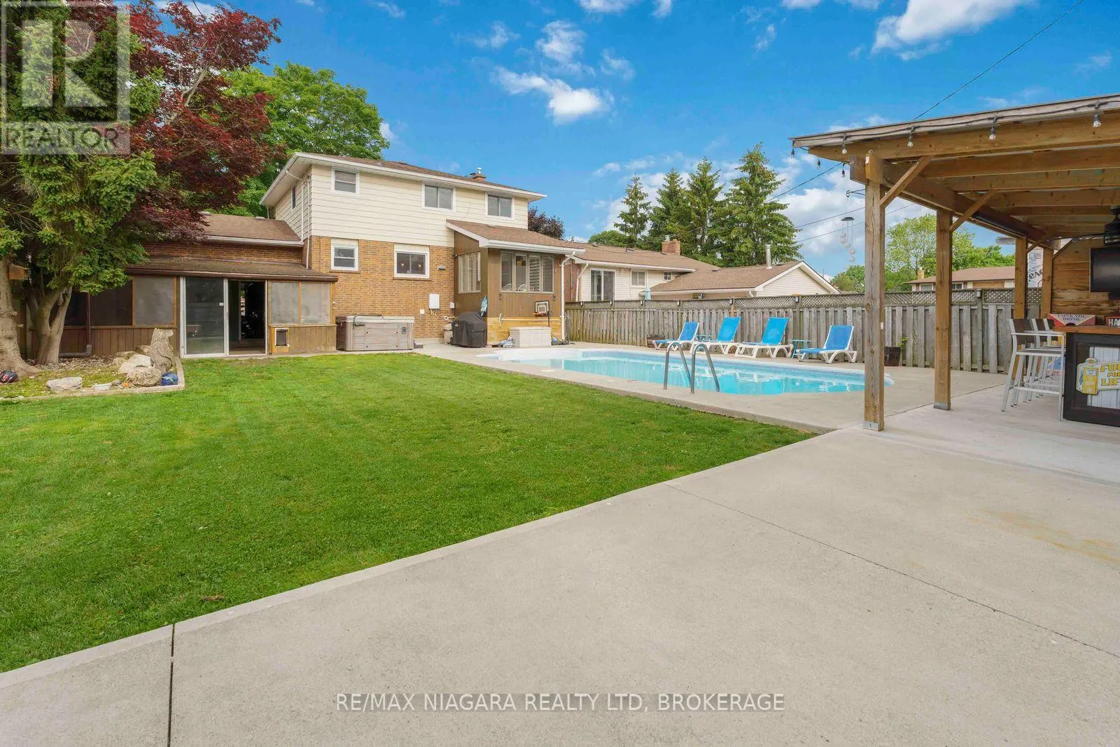 48 MICHAEL DRIVE S