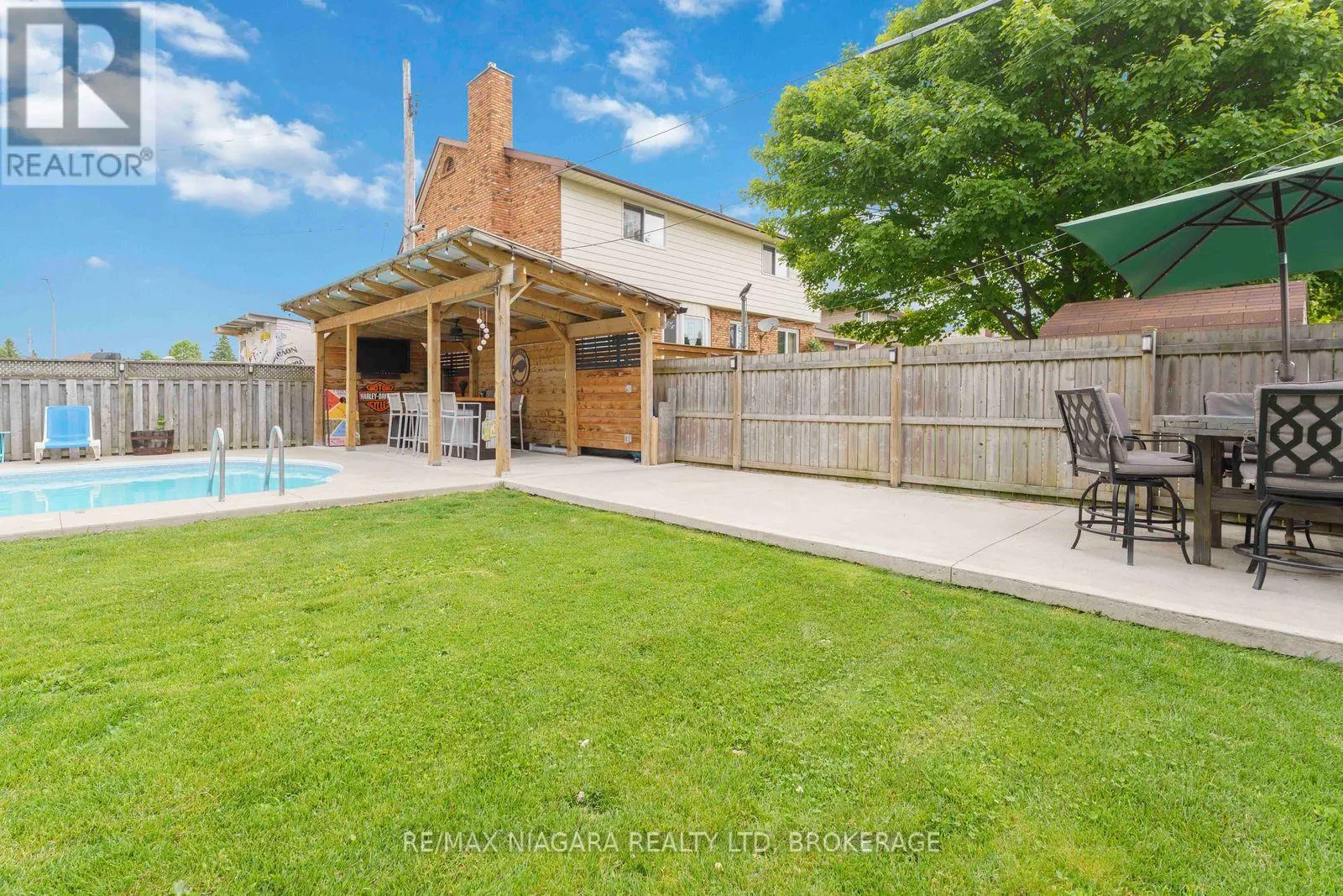 48 MICHAEL DRIVE S
