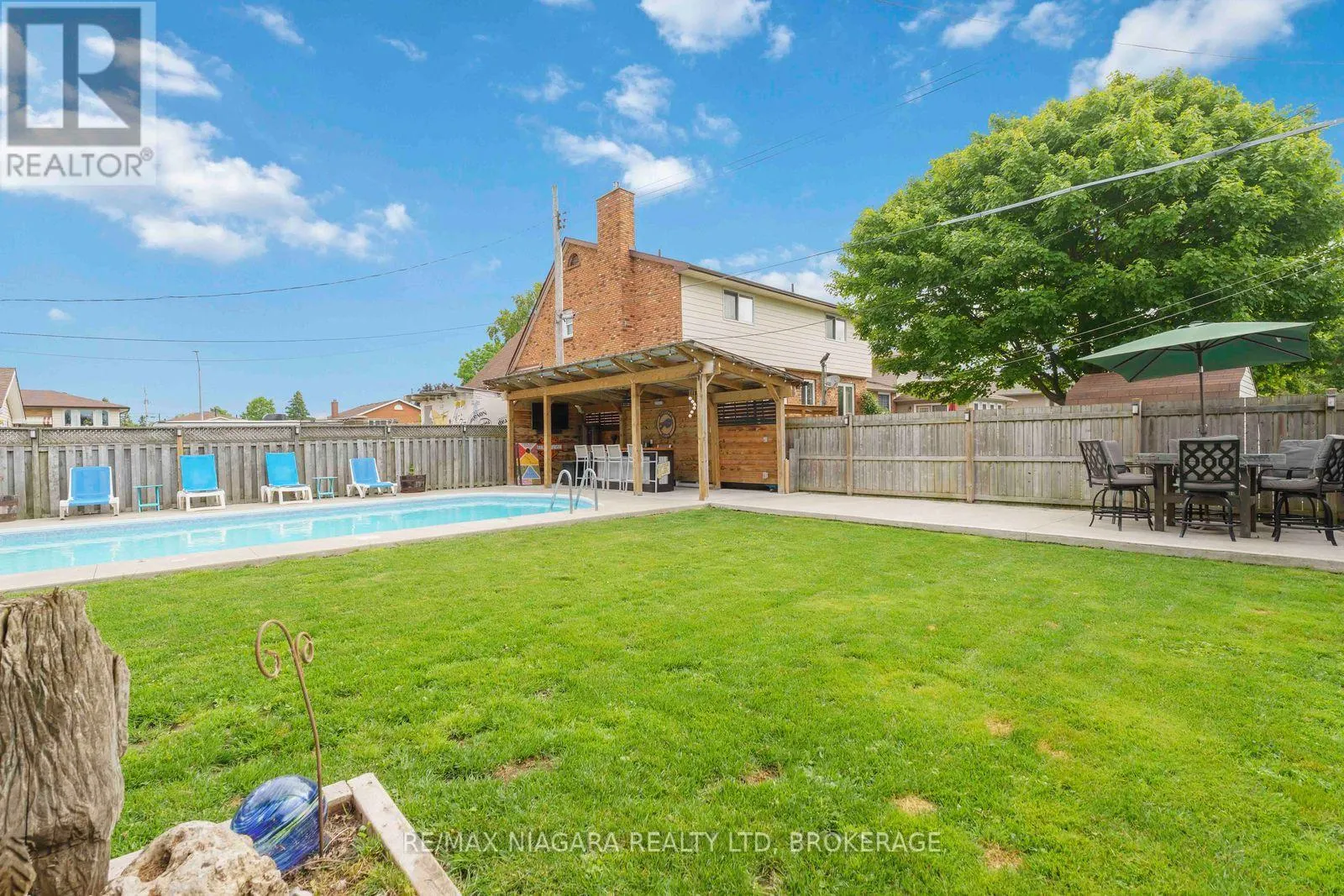 48 MICHAEL DRIVE S
