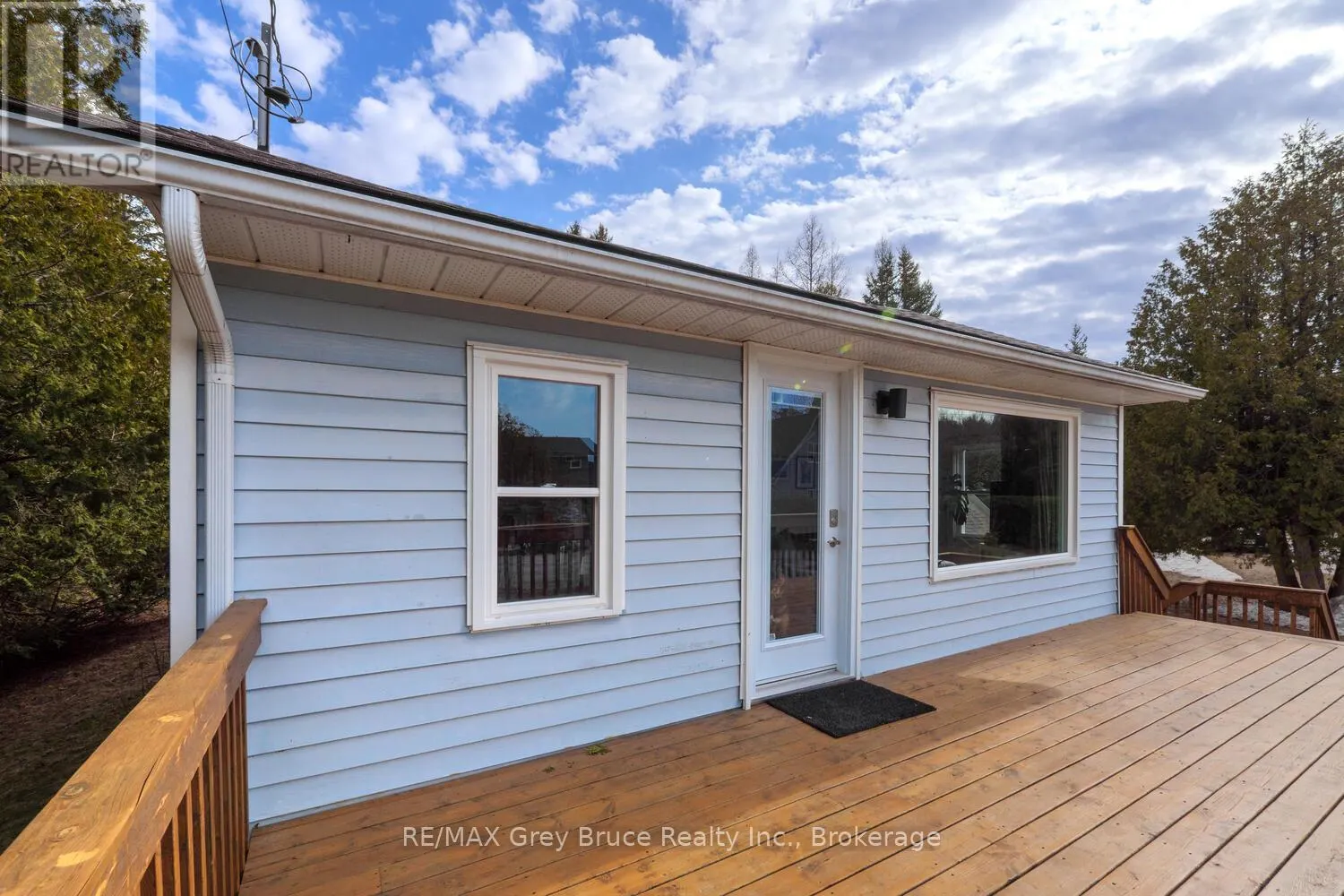 861 PIKE BAY ROAD