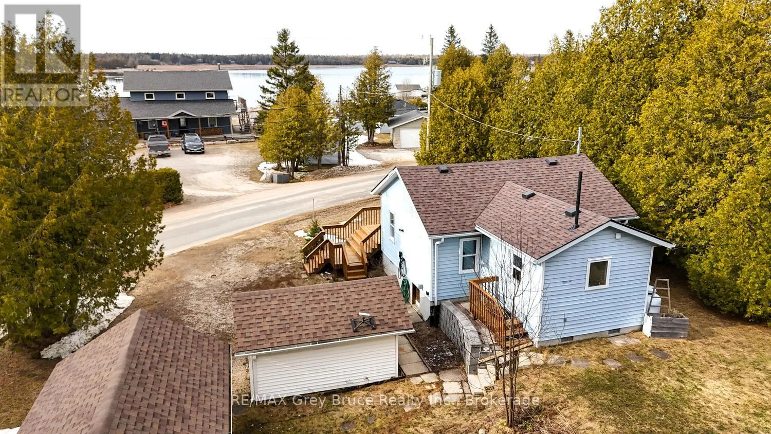 861 PIKE BAY ROAD