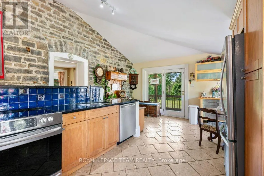 10095 SHAW ROAD
