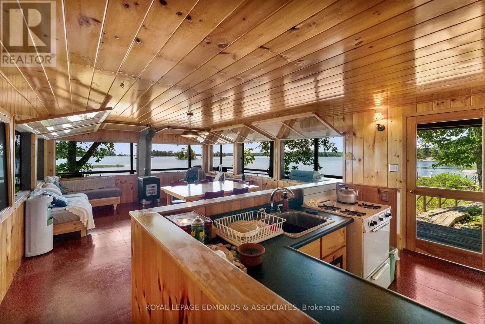 0 RIDDELL ISLAND