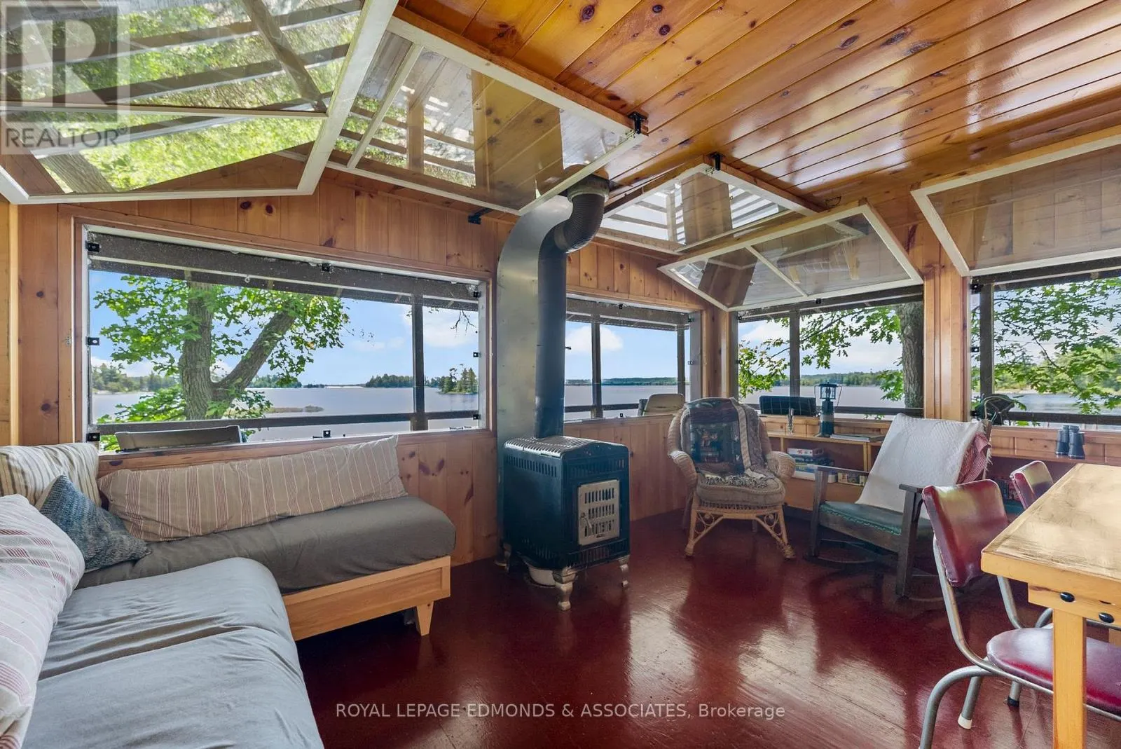0 RIDDELL ISLAND