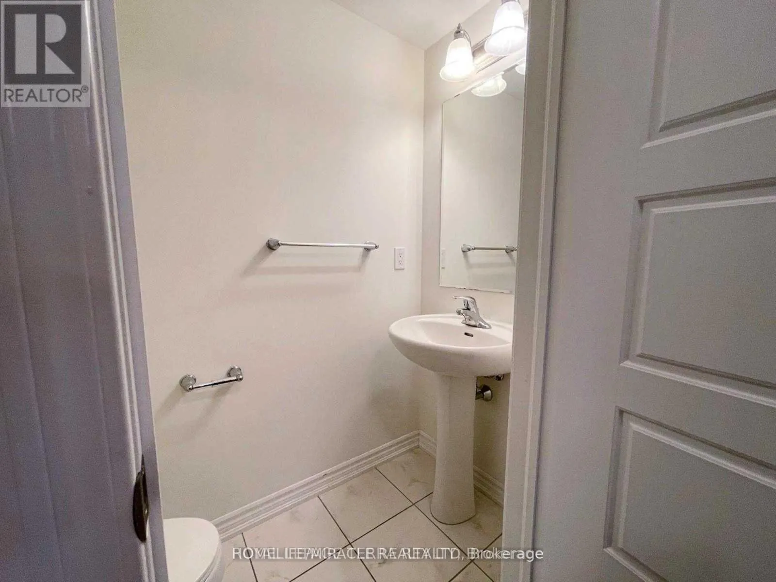 127 - 540 GOLDENROD LANE