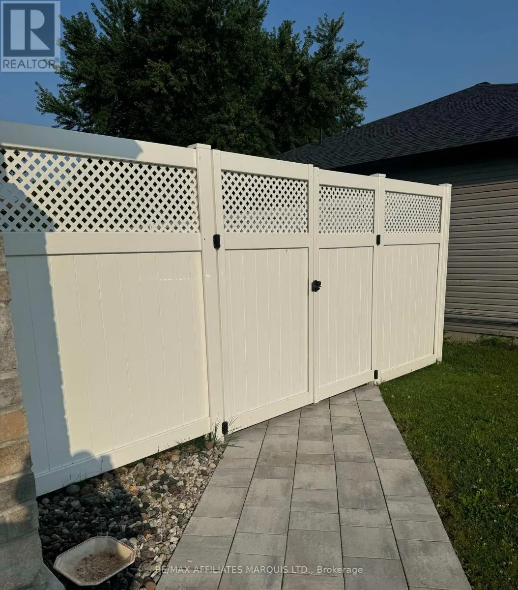 306 BELFORT CRESCENT