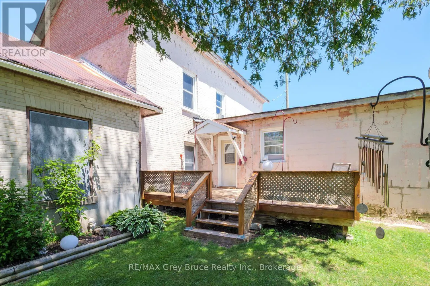 502 BRUCE STREET