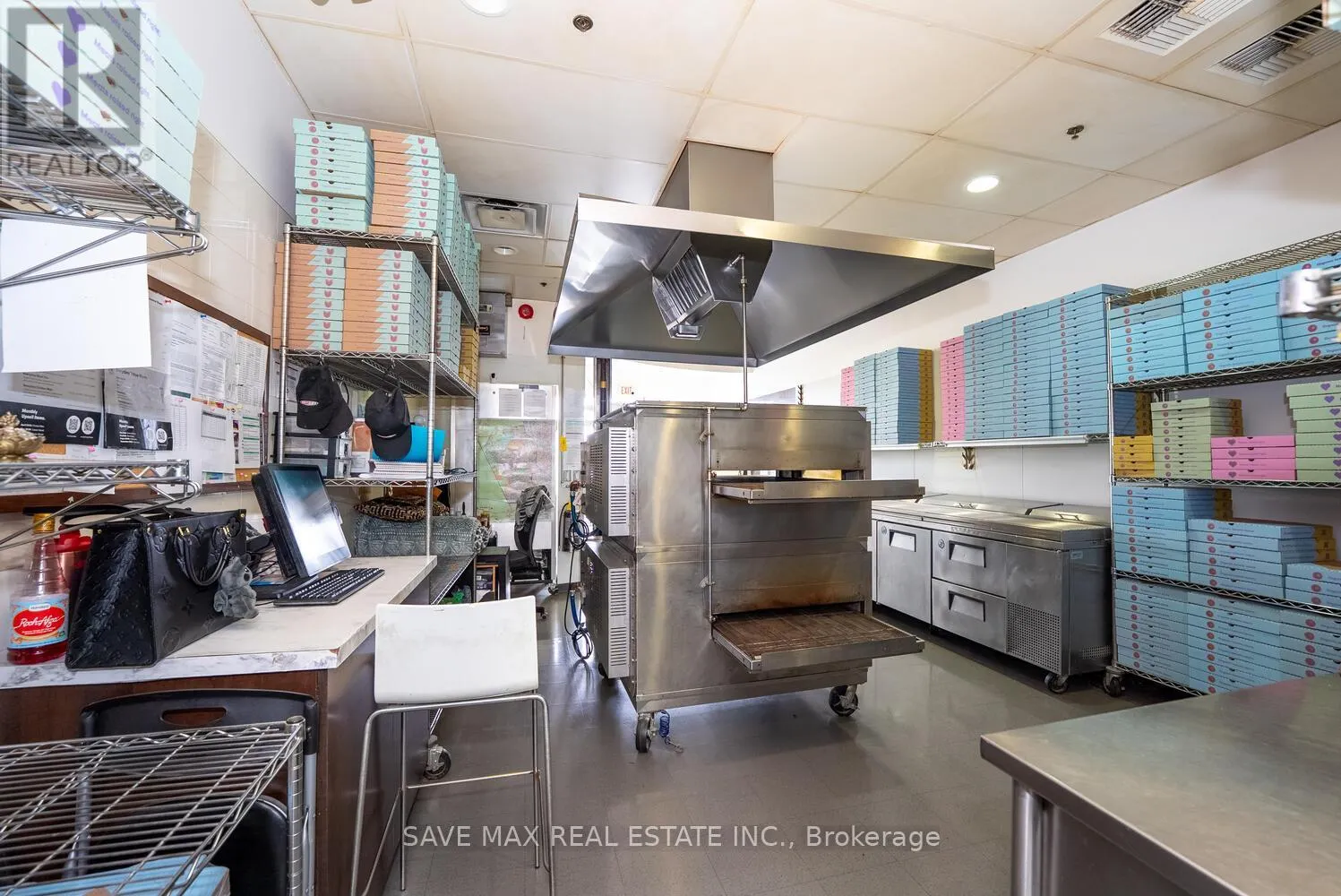 UNIT 9 - 668 ERB STREET W