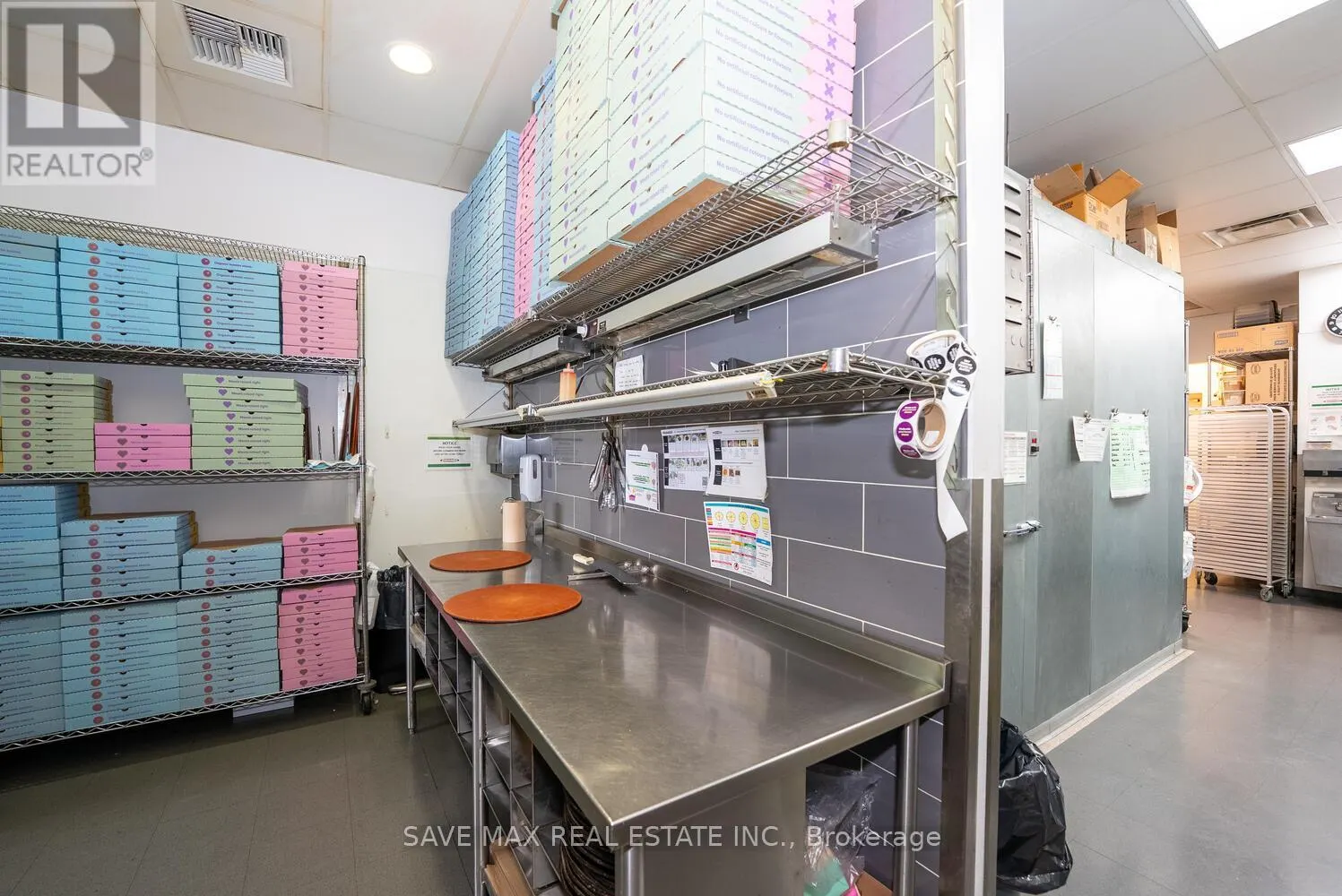 UNIT 9 - 668 ERB STREET W