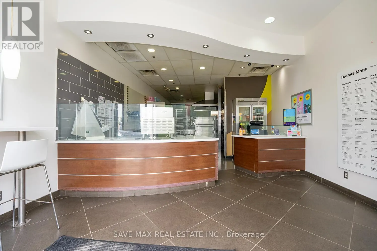 UNIT 9 - 668 ERB STREET W