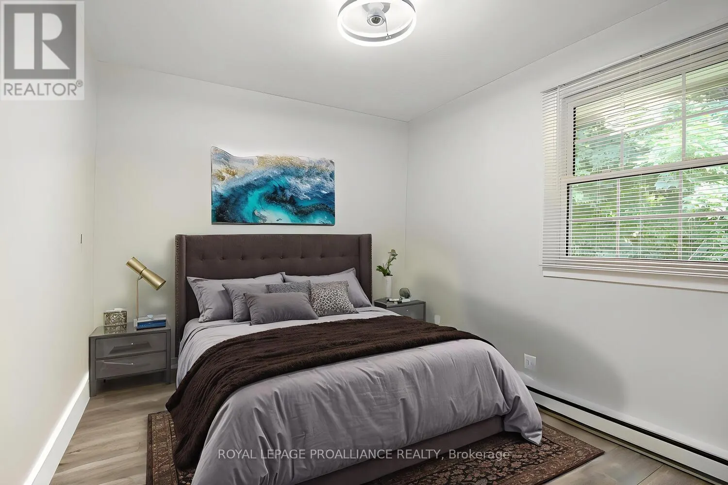 342 ABBOTT STREET W