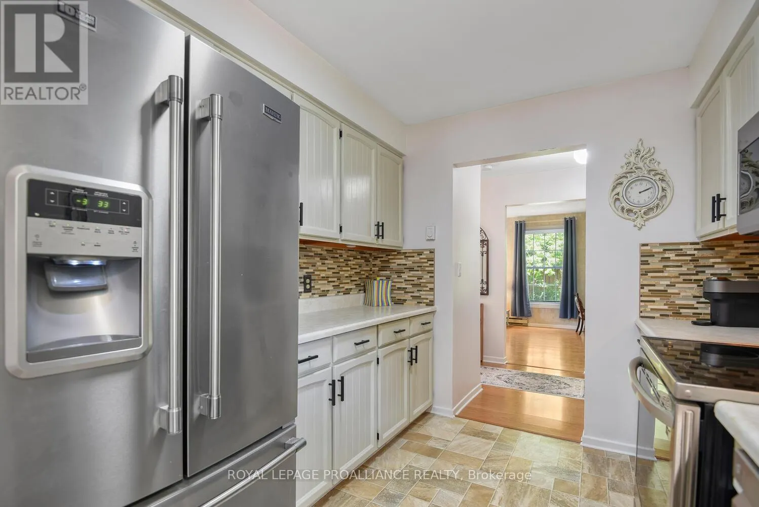 342 ABBOTT STREET W