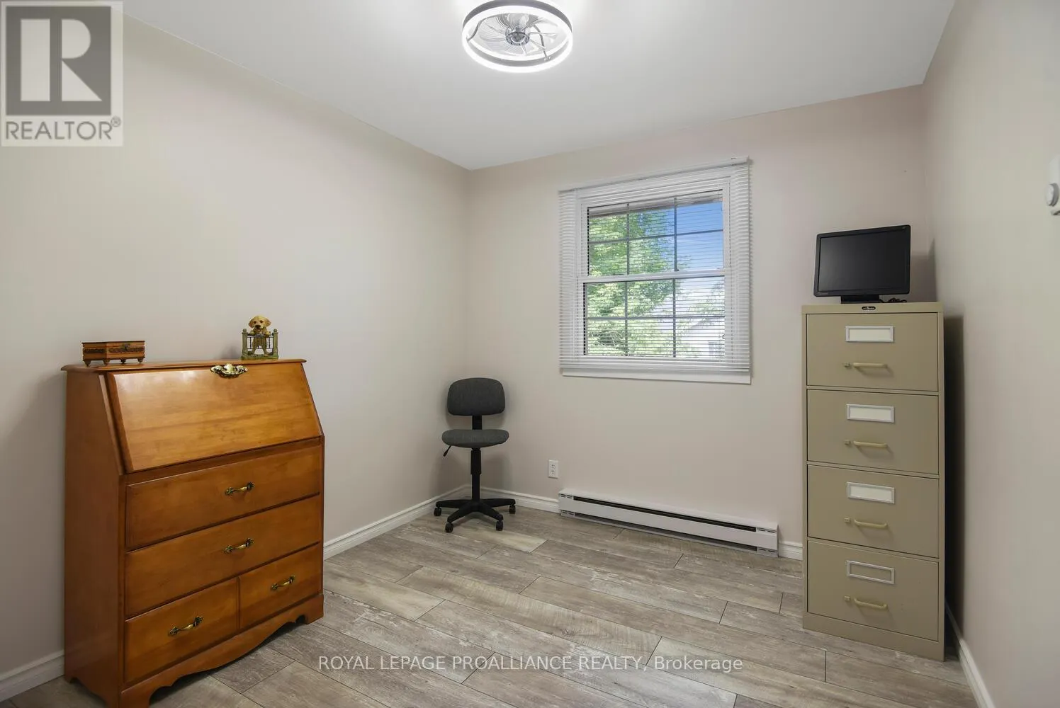 342 ABBOTT STREET W