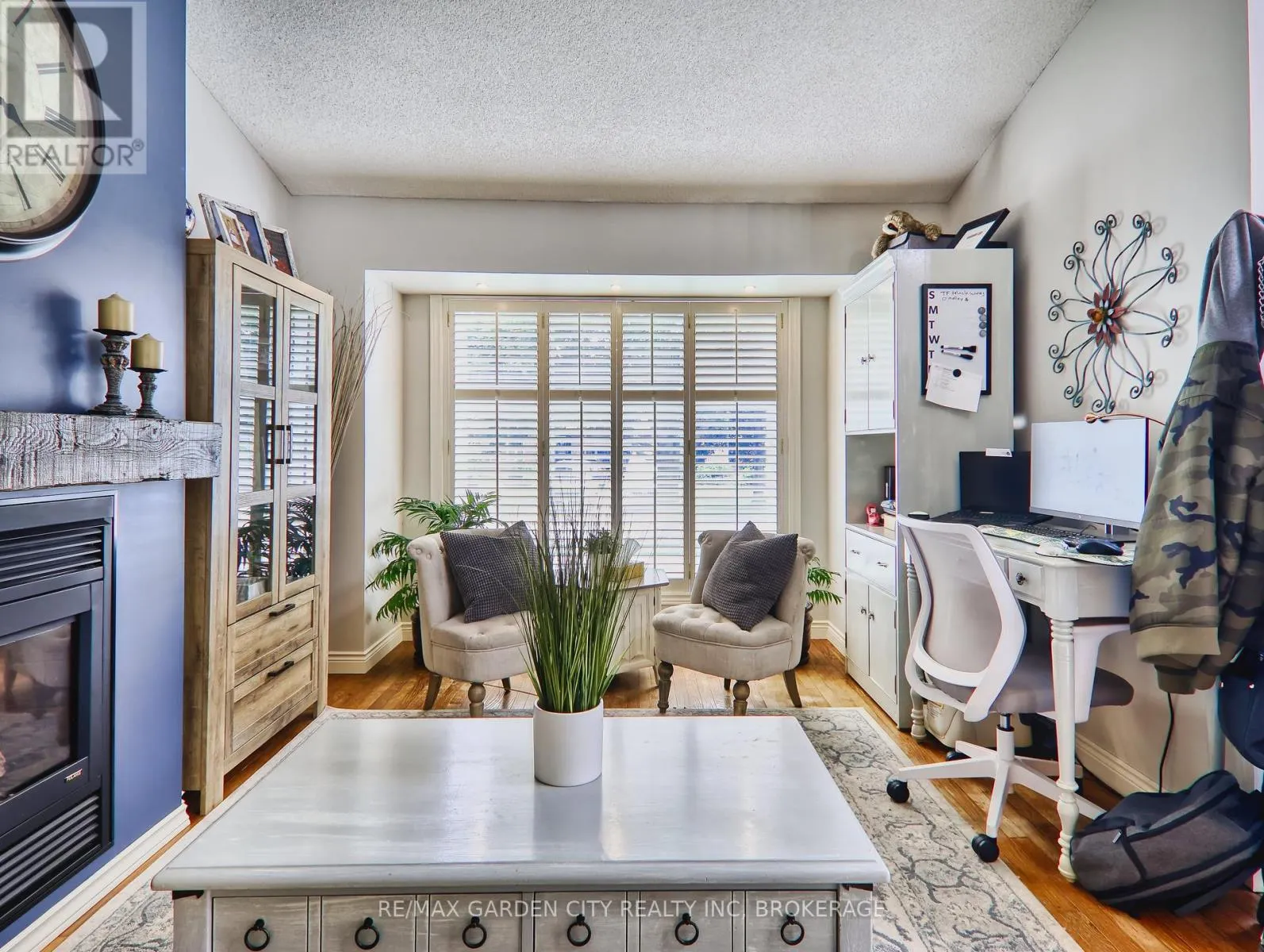 25 SUMNER CRESCENT