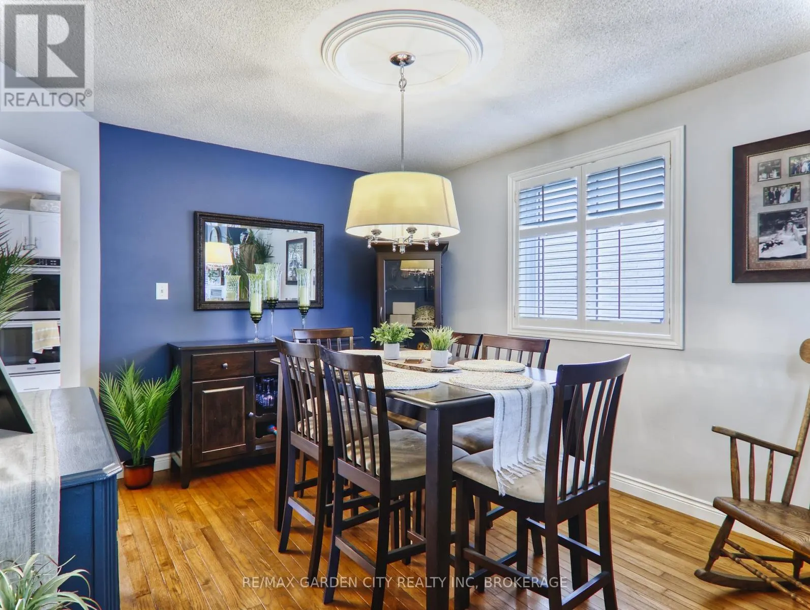 25 SUMNER CRESCENT