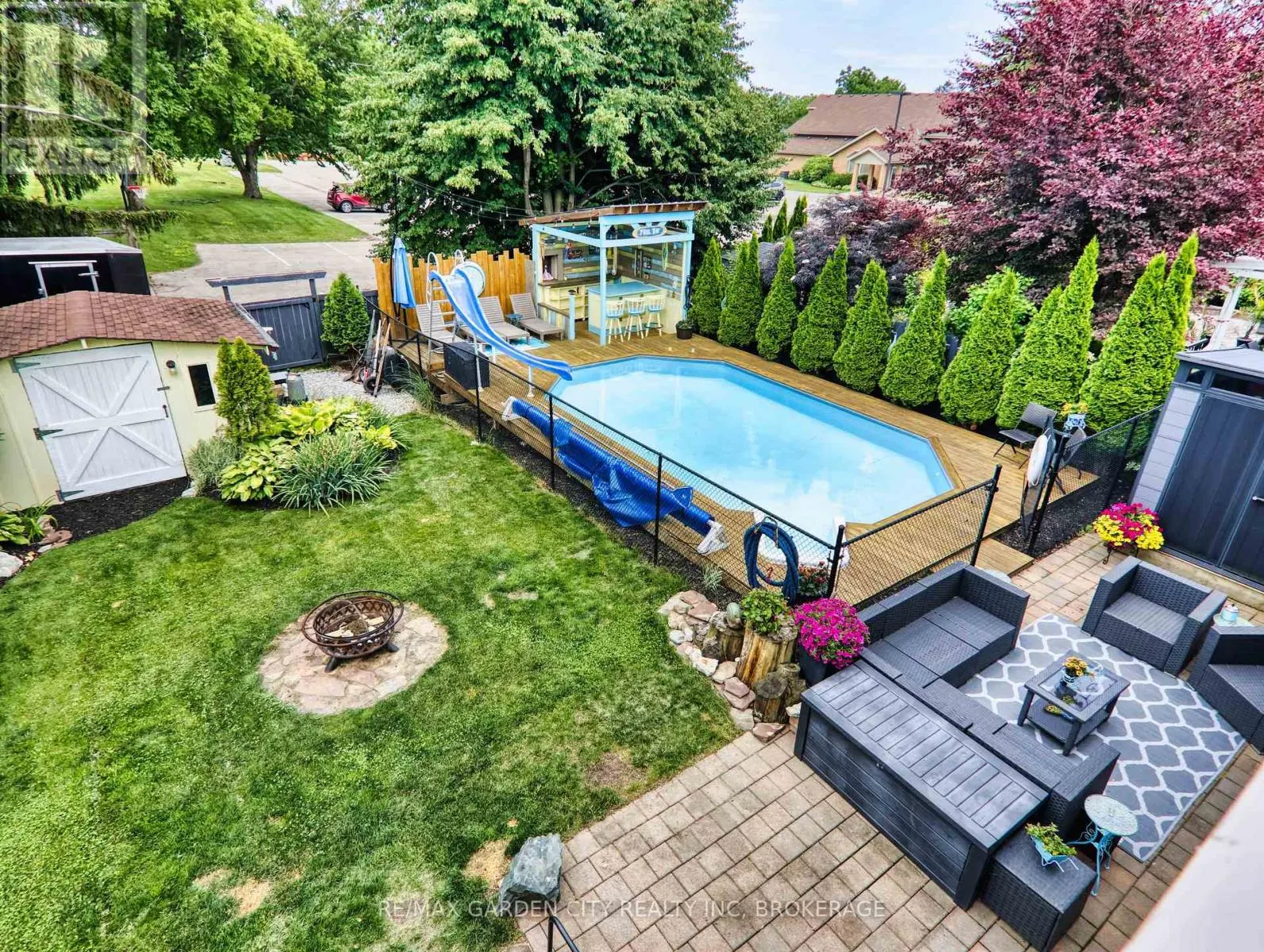 25 SUMNER CRESCENT