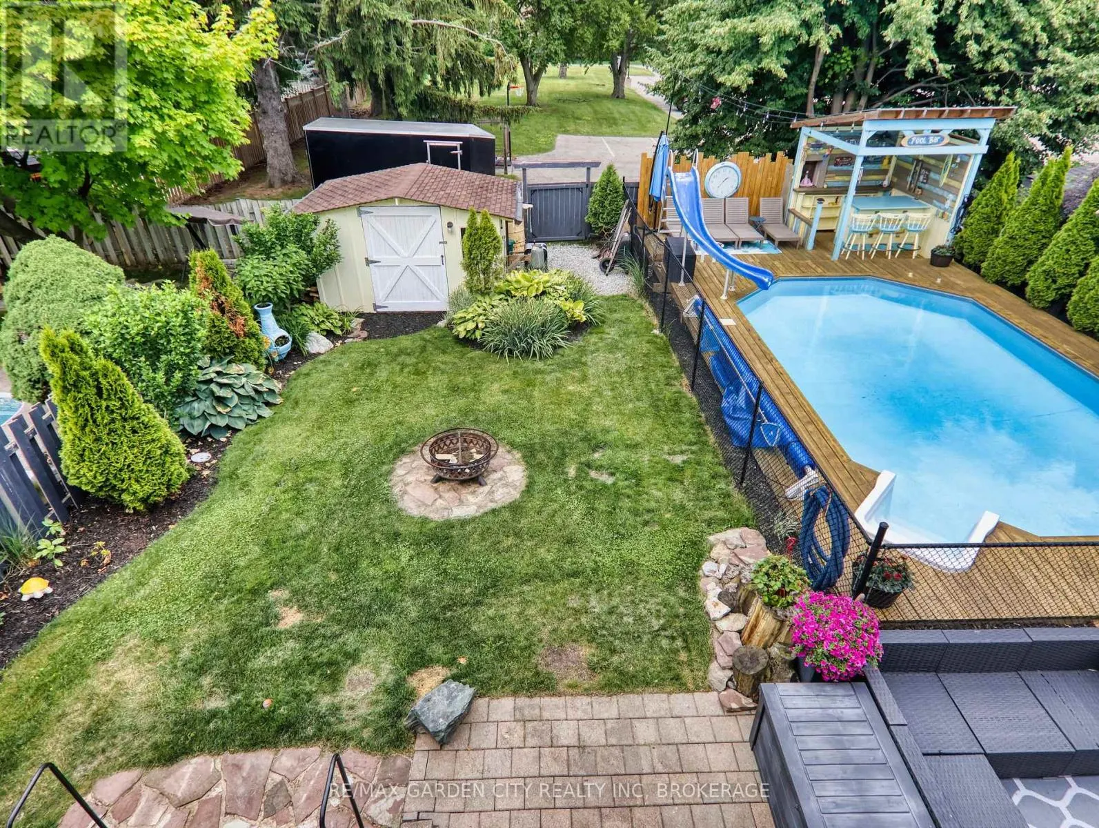 25 SUMNER CRESCENT