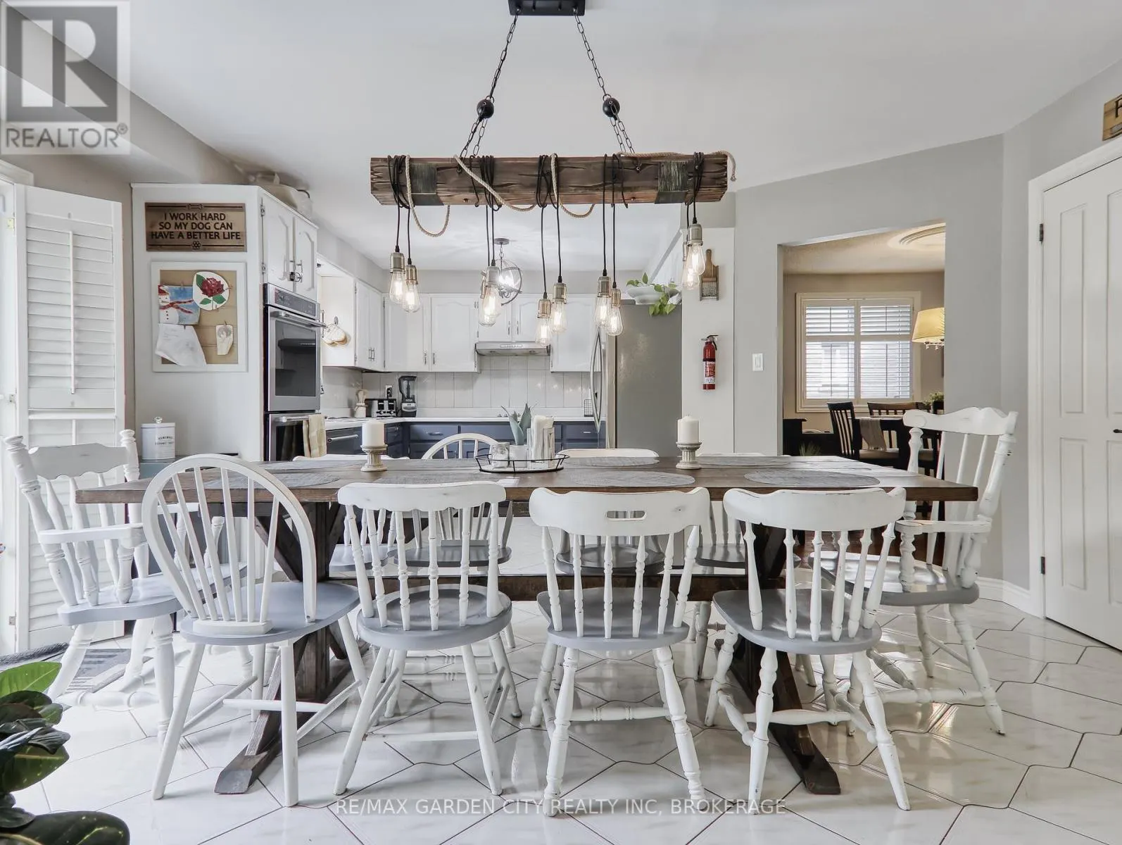 25 SUMNER CRESCENT