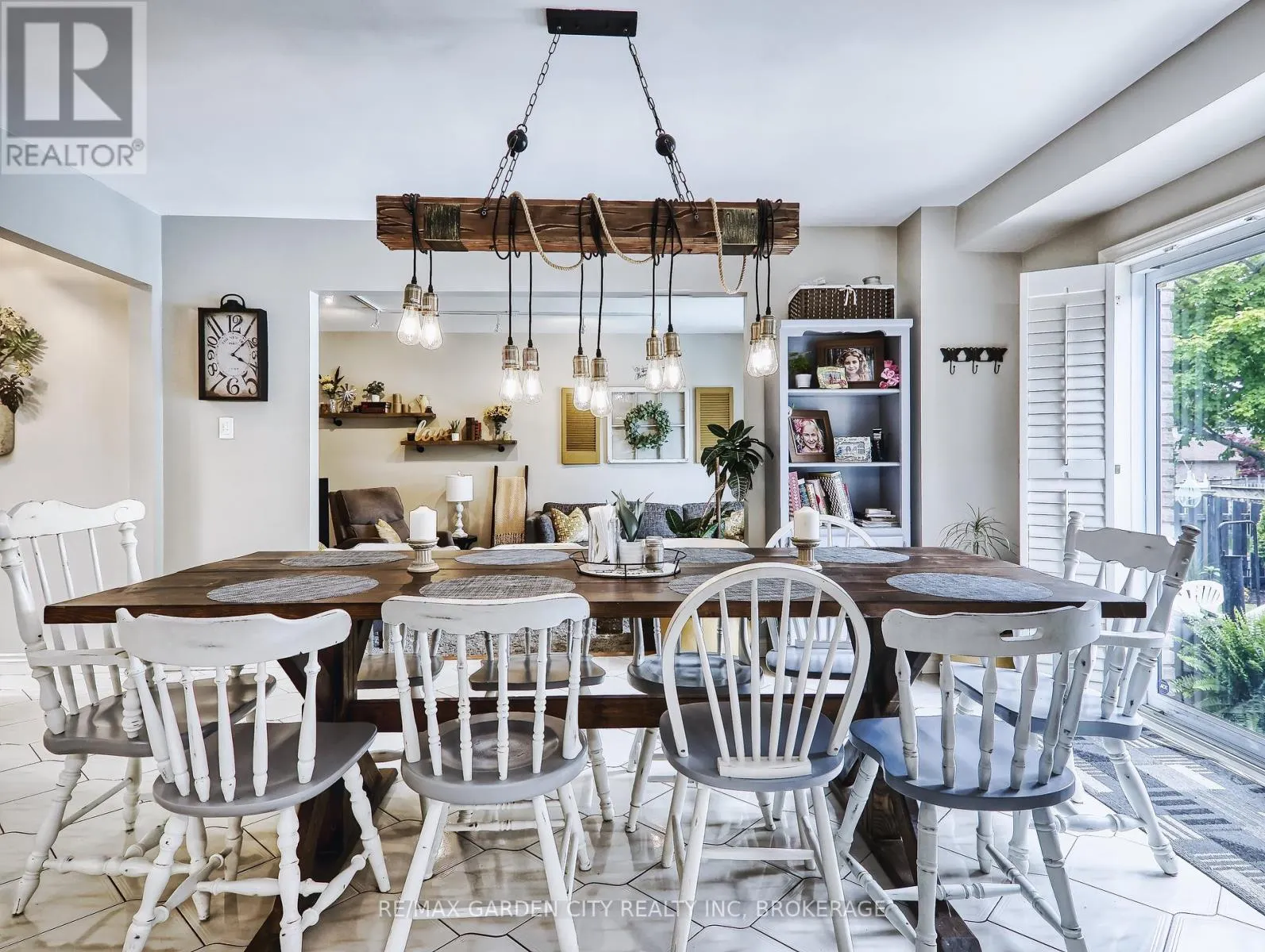 25 SUMNER CRESCENT