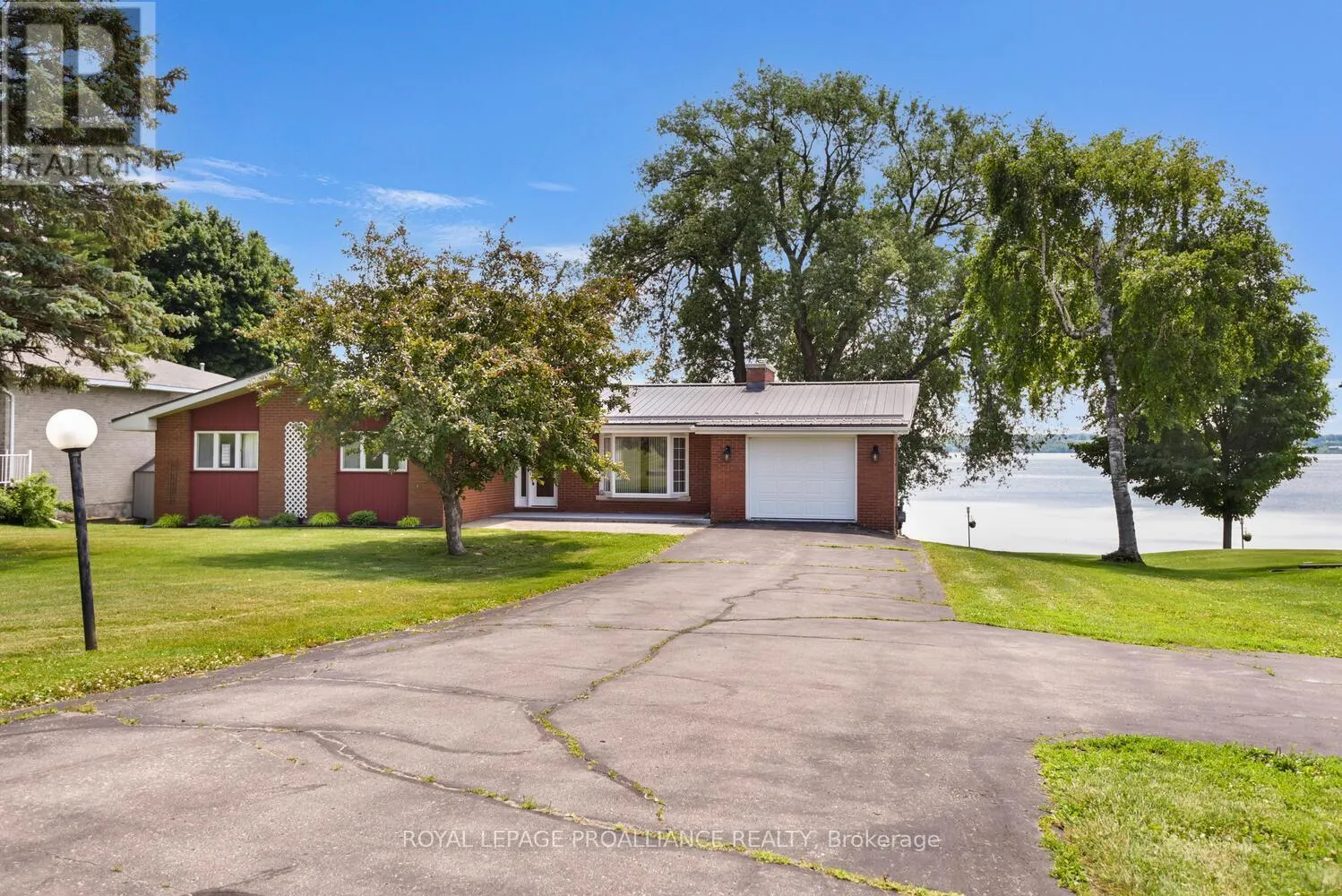 1675 COUNTY RD 2 ROAD W