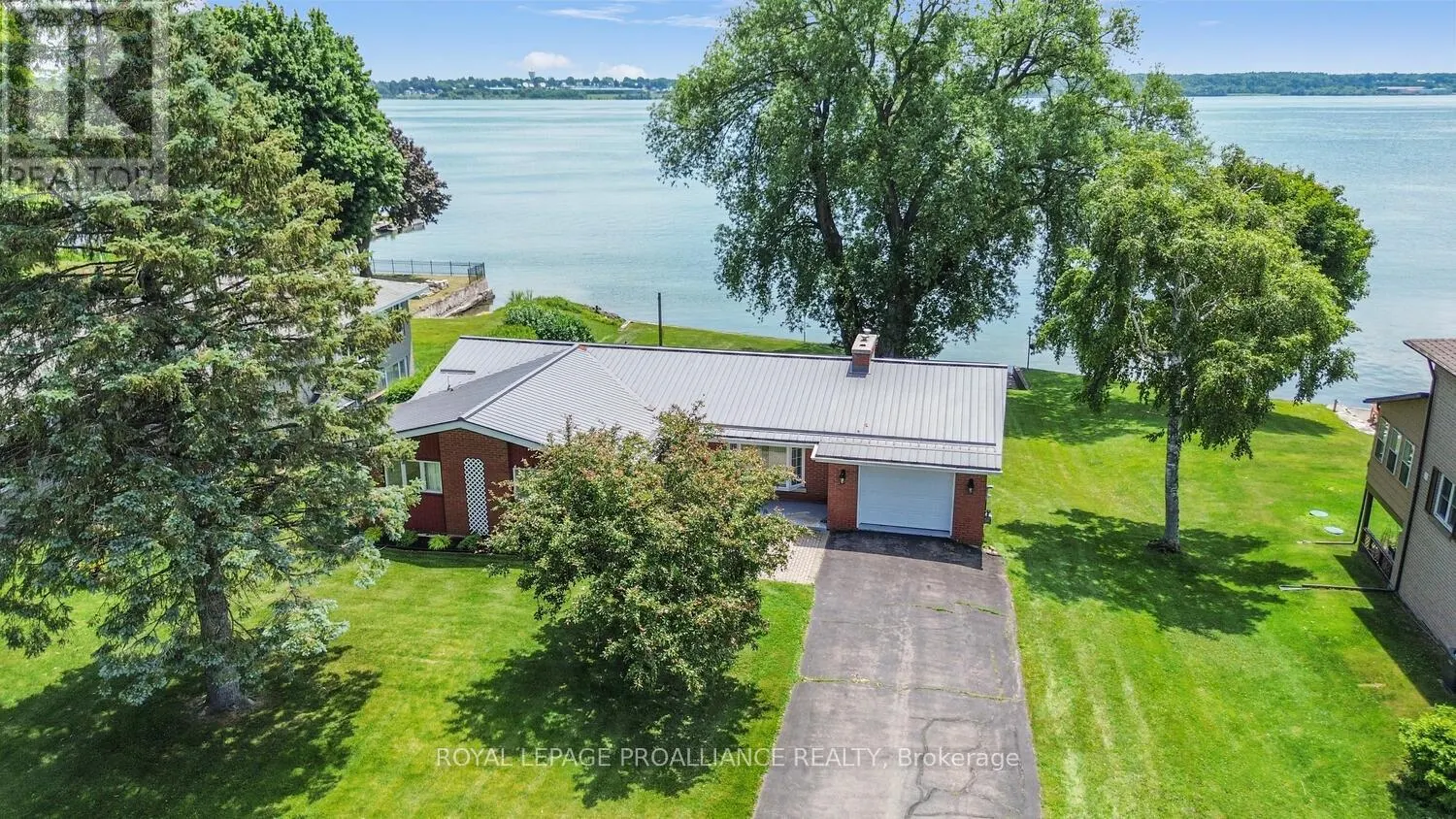 1675 COUNTY RD 2 ROAD W